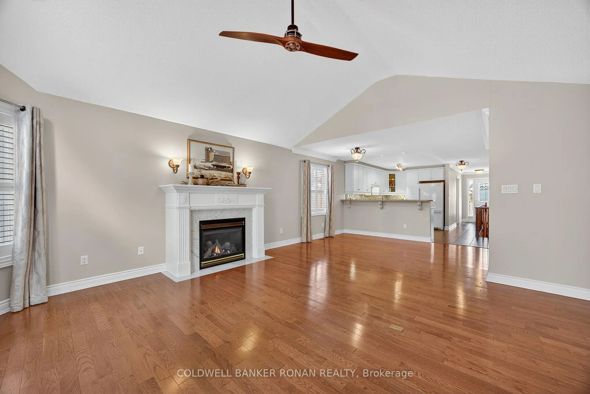 Photo 15 of Unit 21, 8 Montebello Terrace, New Tecumseth, Alliston — HOMEH