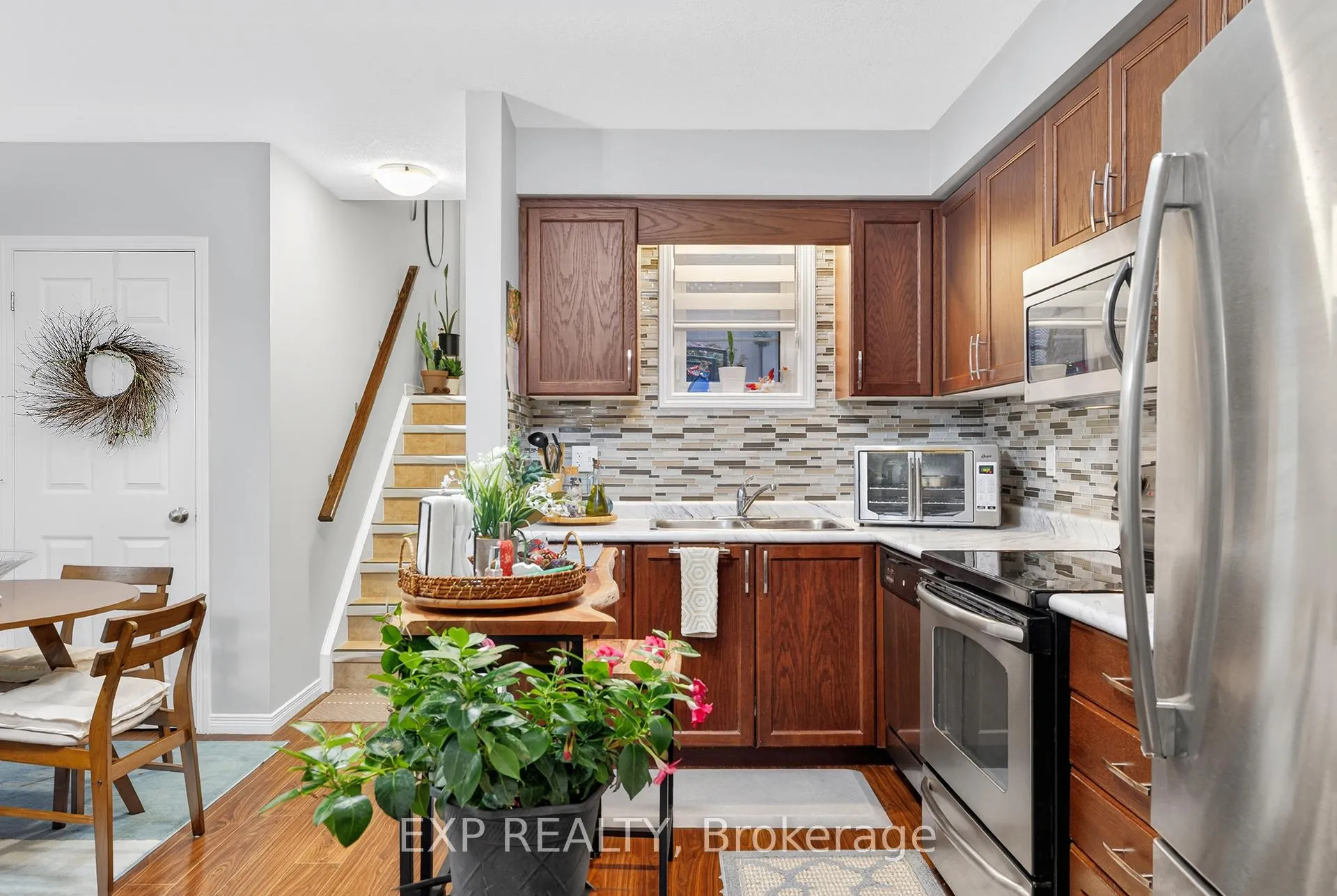 Photo 4 of Unit 6A, 230 Jessica Crescent, Kitchener — HOMEH