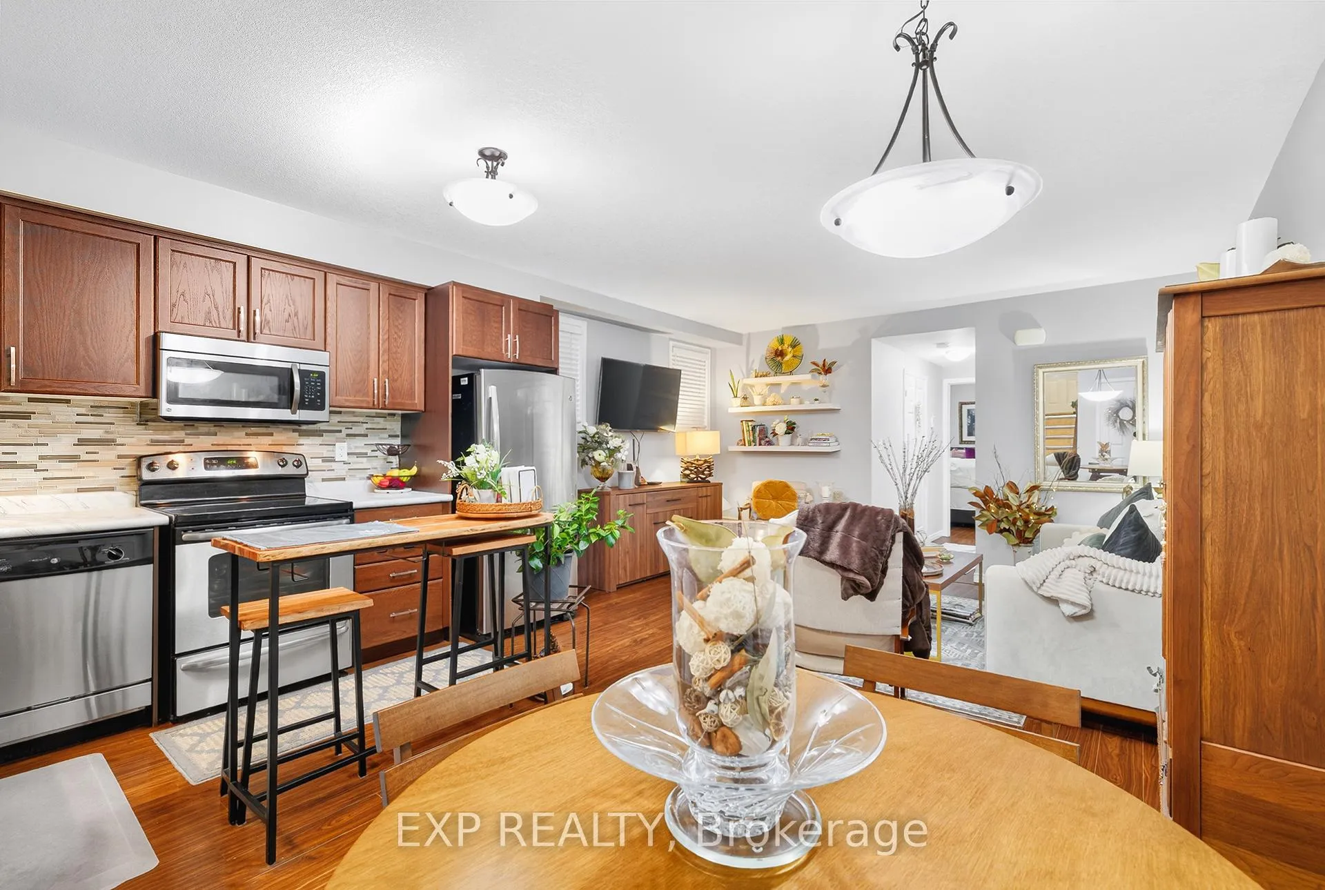 Photo 7 of Unit 6A, 230 Jessica Crescent, Kitchener — HOMEH