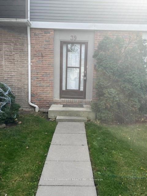 Front of Unit 39, 1331 Glenanna Road