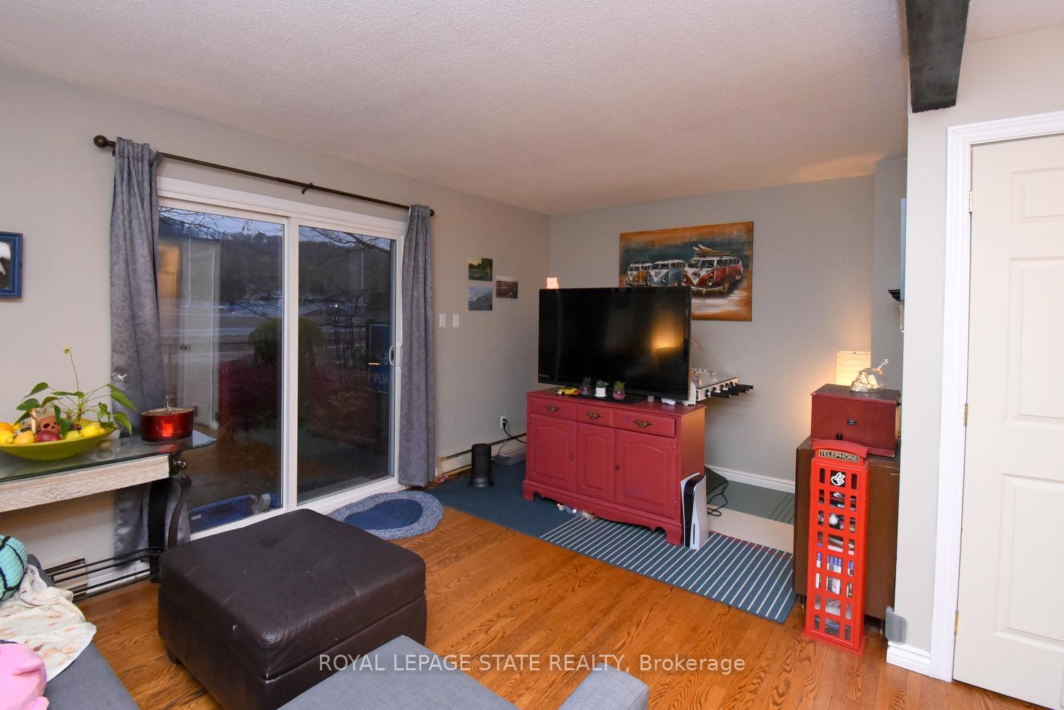 Photo 8 of Unit 27, 125 Livingston Avenue, Grimsby, Grimsby West — HOMEH