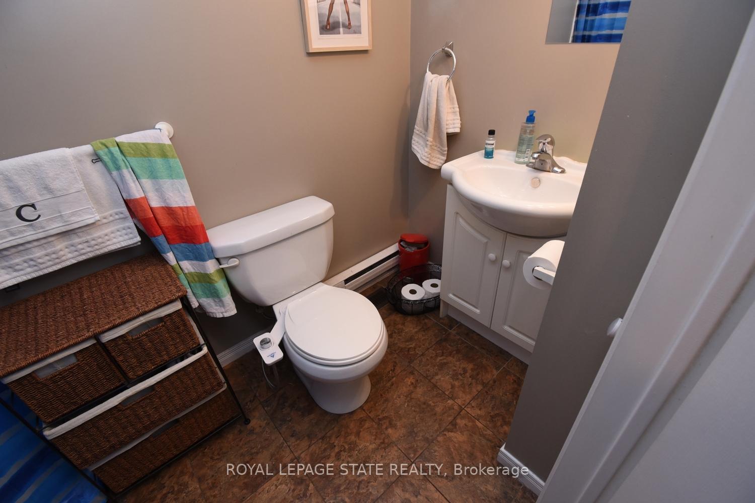 Photo 21 of Unit 27, 125 Livingston Avenue, Grimsby, Grimsby West — HOMEH