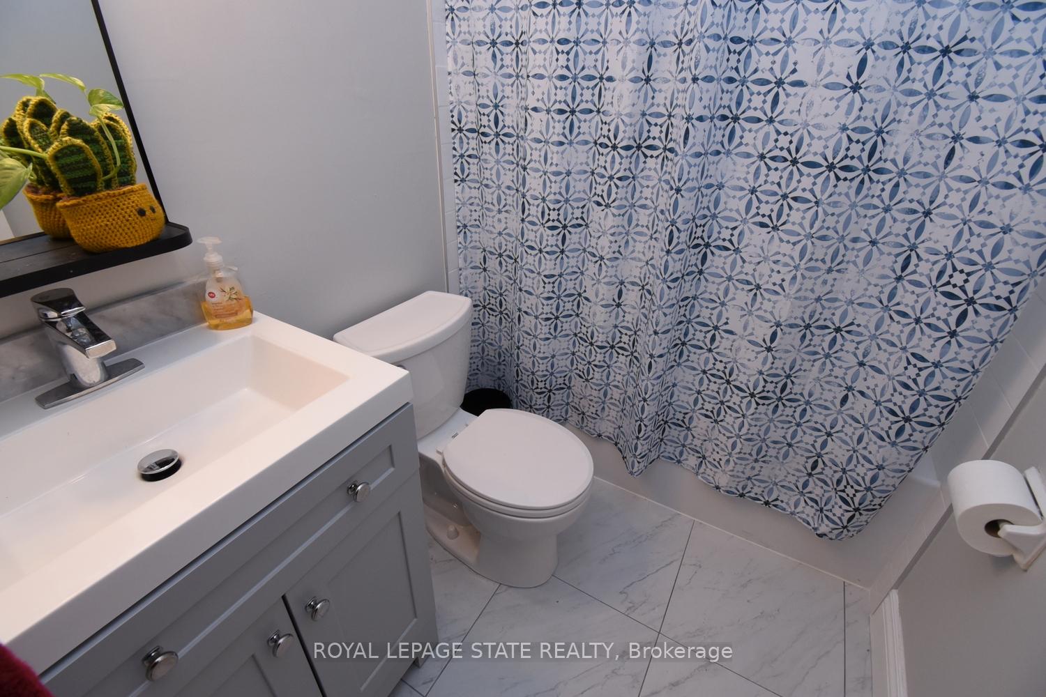 Photo 22 of Unit 27, 125 Livingston Avenue, Grimsby, Grimsby West — HOMEH