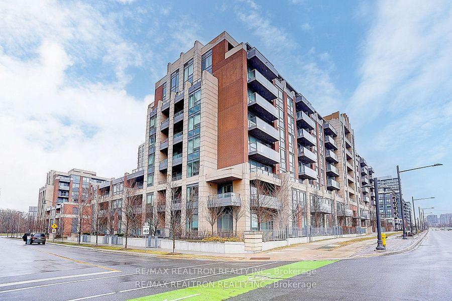 Front of Unit Ph18, 28 Uptown Drive