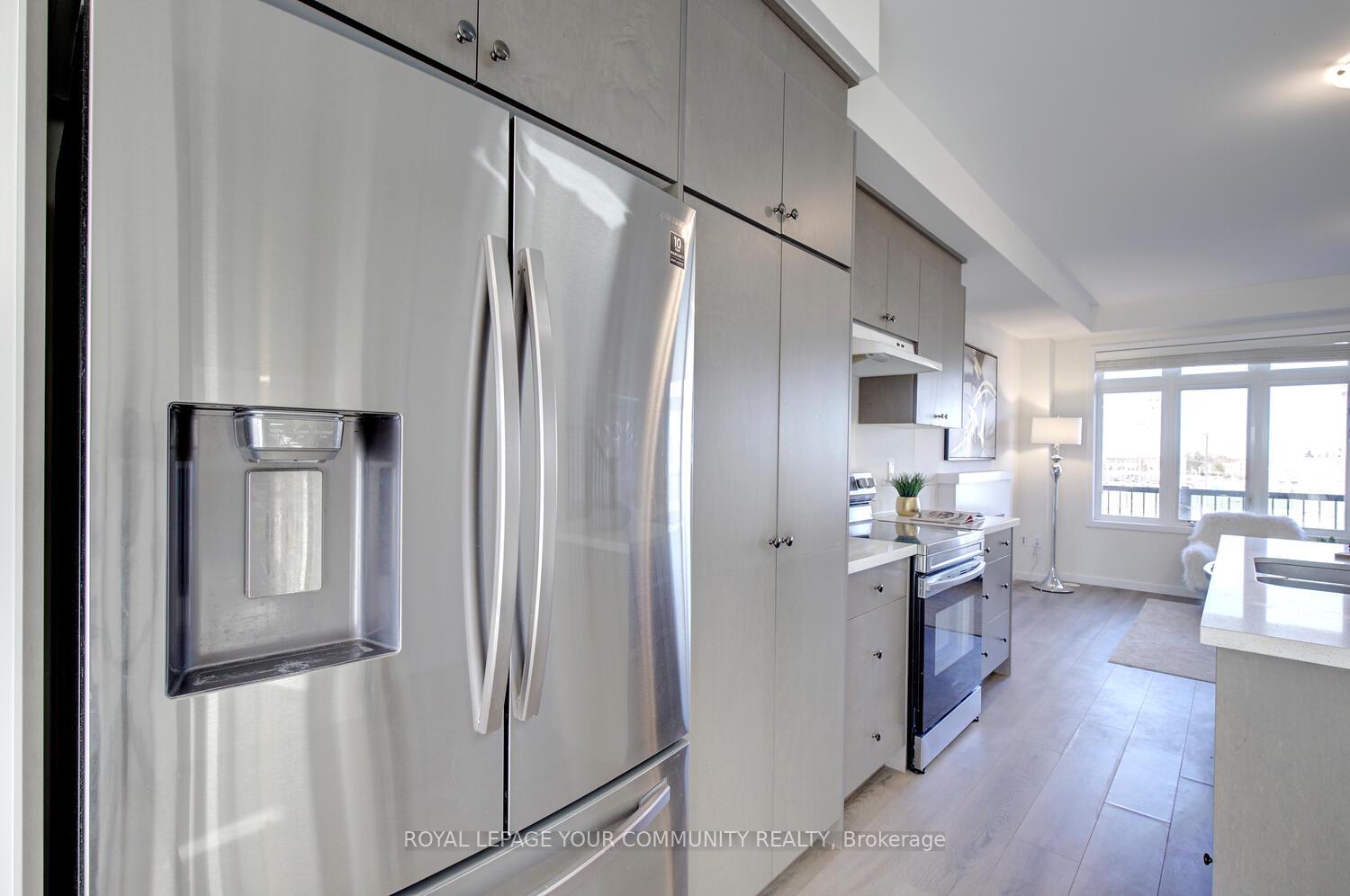 Photo 13 of 14 Seacoasts Circle, Vaughan, Maple — HOMEH