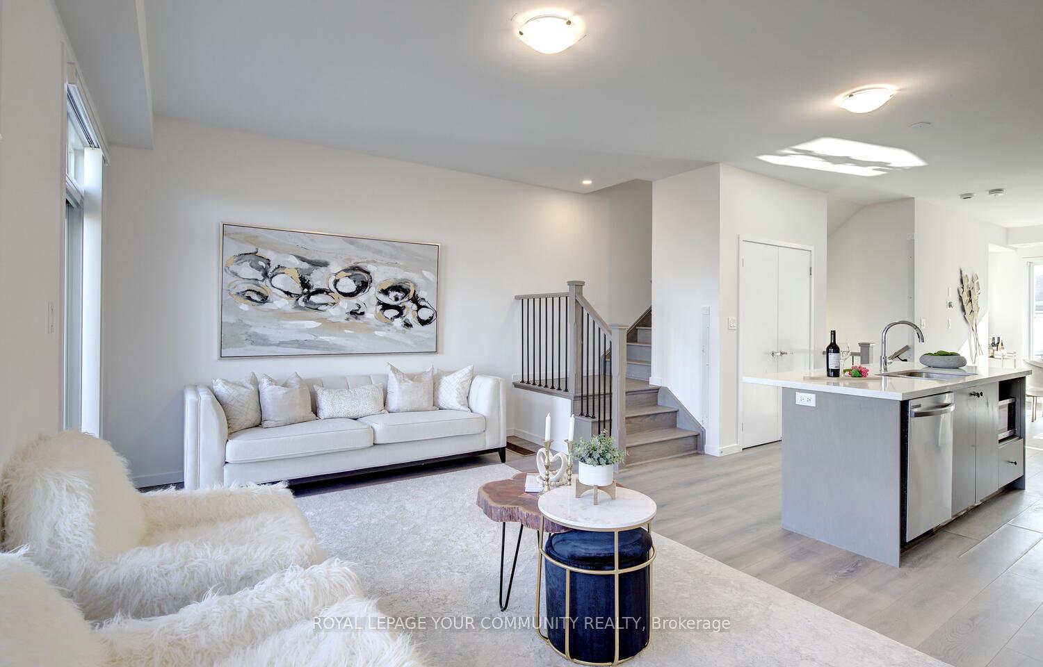 Photo 20 of 14 Seacoasts Circle, Vaughan, Maple — HOMEH