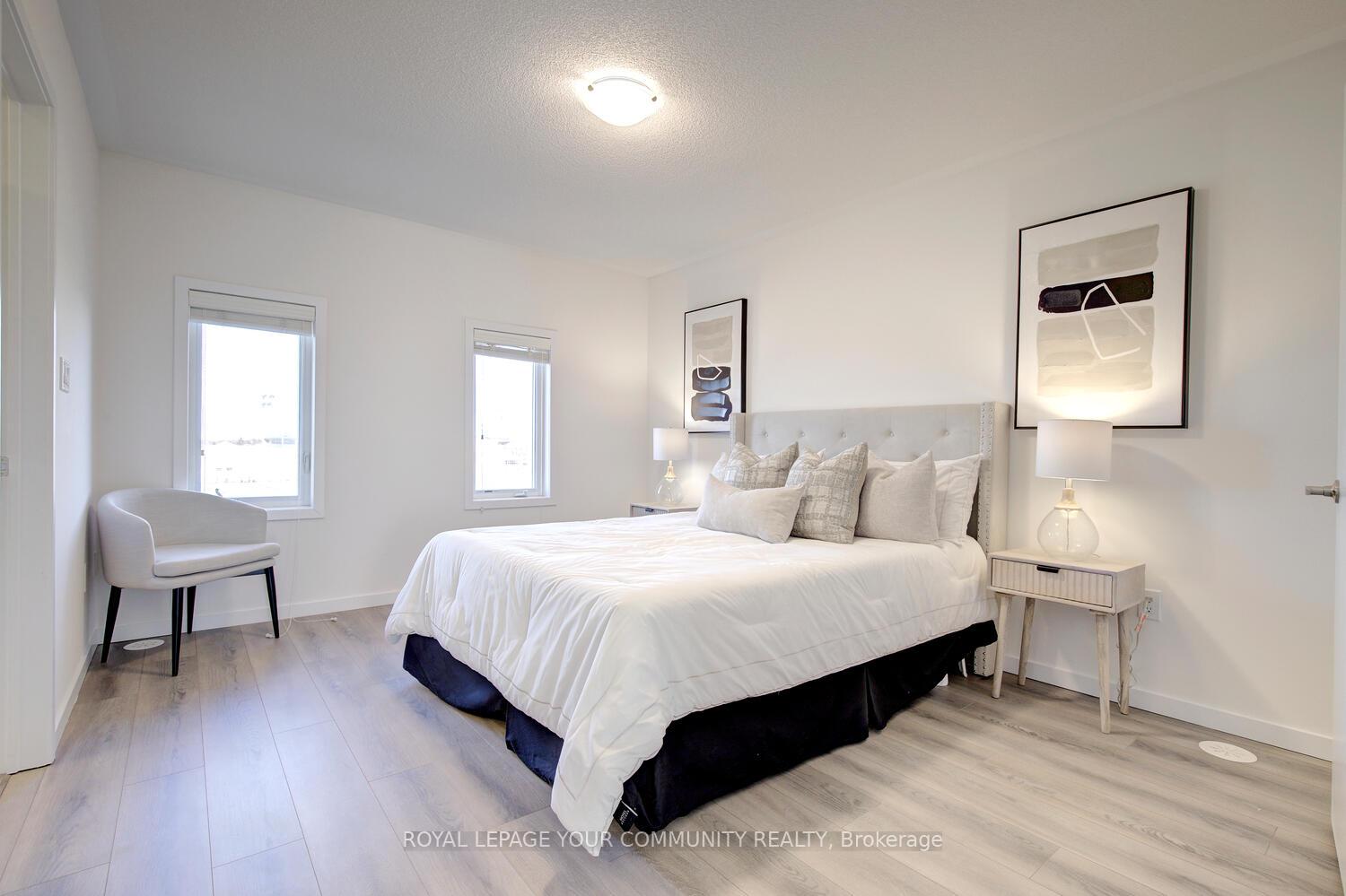 Photo 36 of 14 Seacoasts Circle, Vaughan, Maple — HOMEH