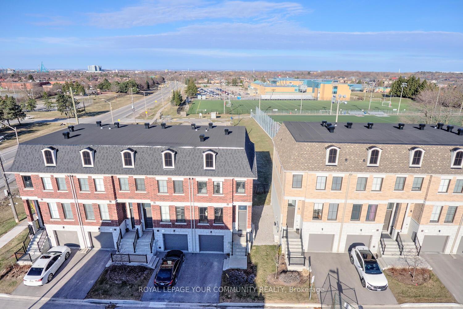 Photo 46 of 14 Seacoasts Circle, Vaughan, Maple — HOMEH
