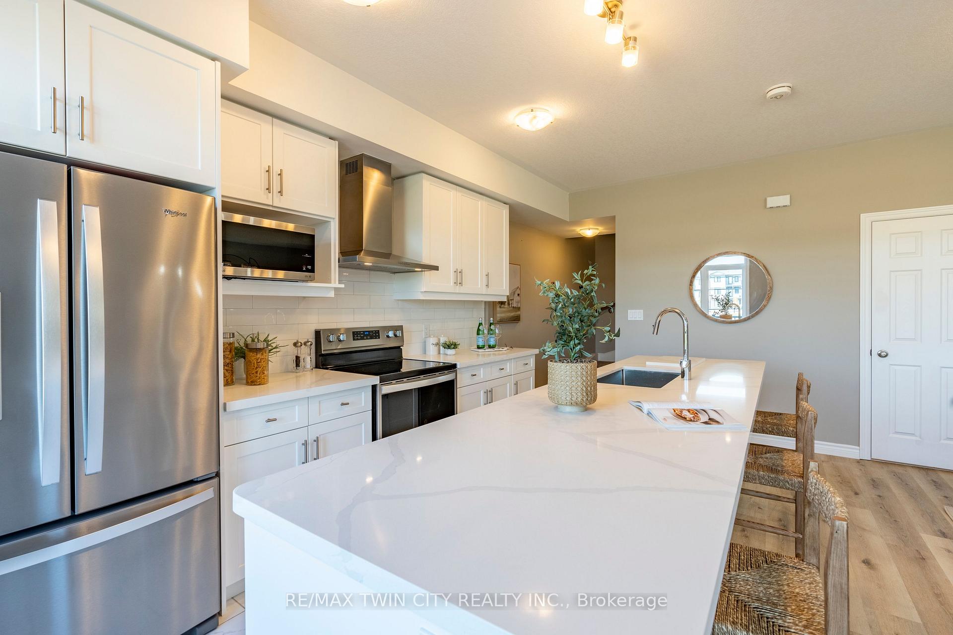 Photo 11 of 152 Wheat Lane, Kitchener — HOMEH