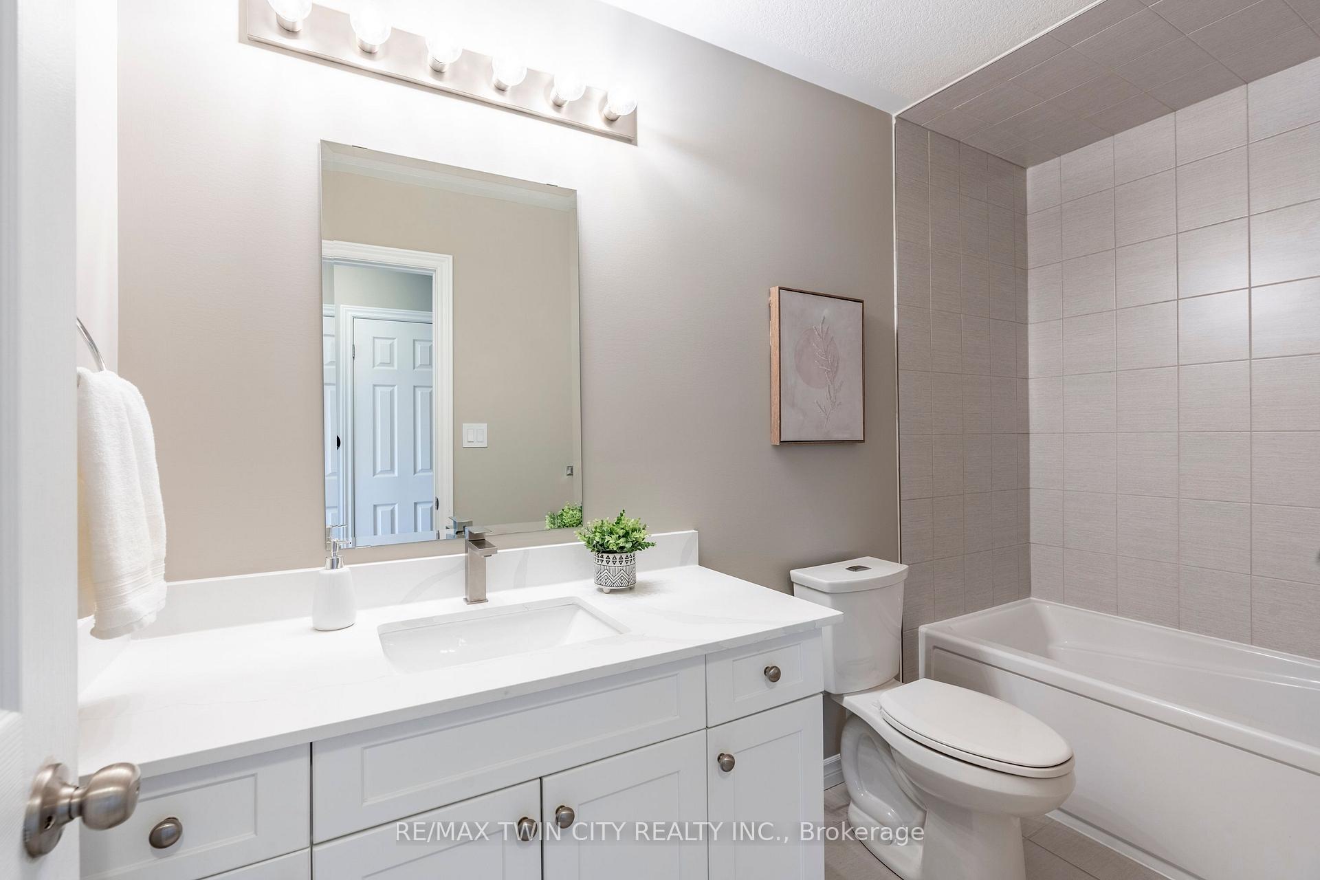 Photo 15 of 152 Wheat Lane, Kitchener — HOMEH