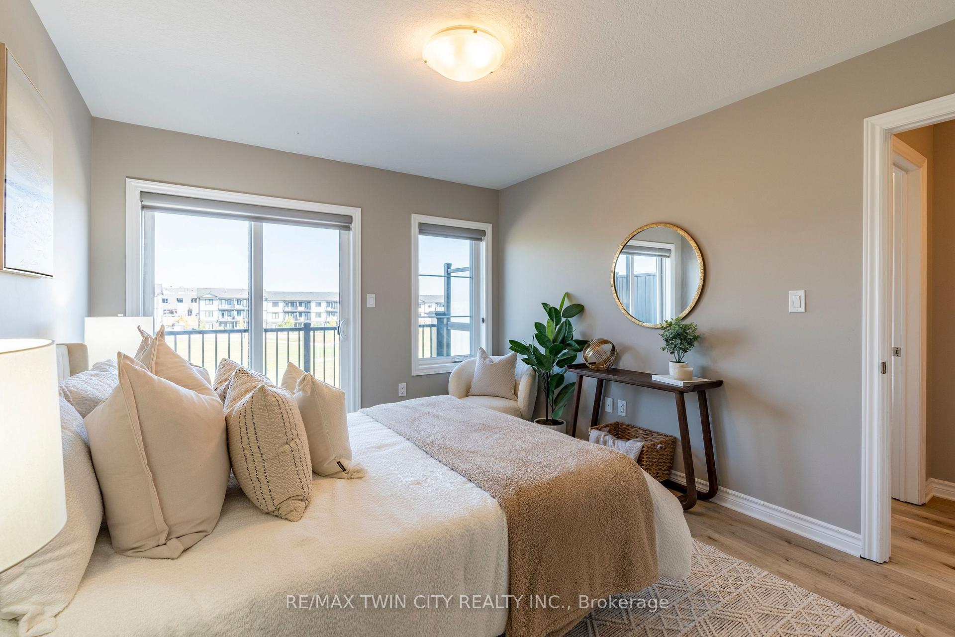 Photo 17 of 152 Wheat Lane, Kitchener — HOMEH