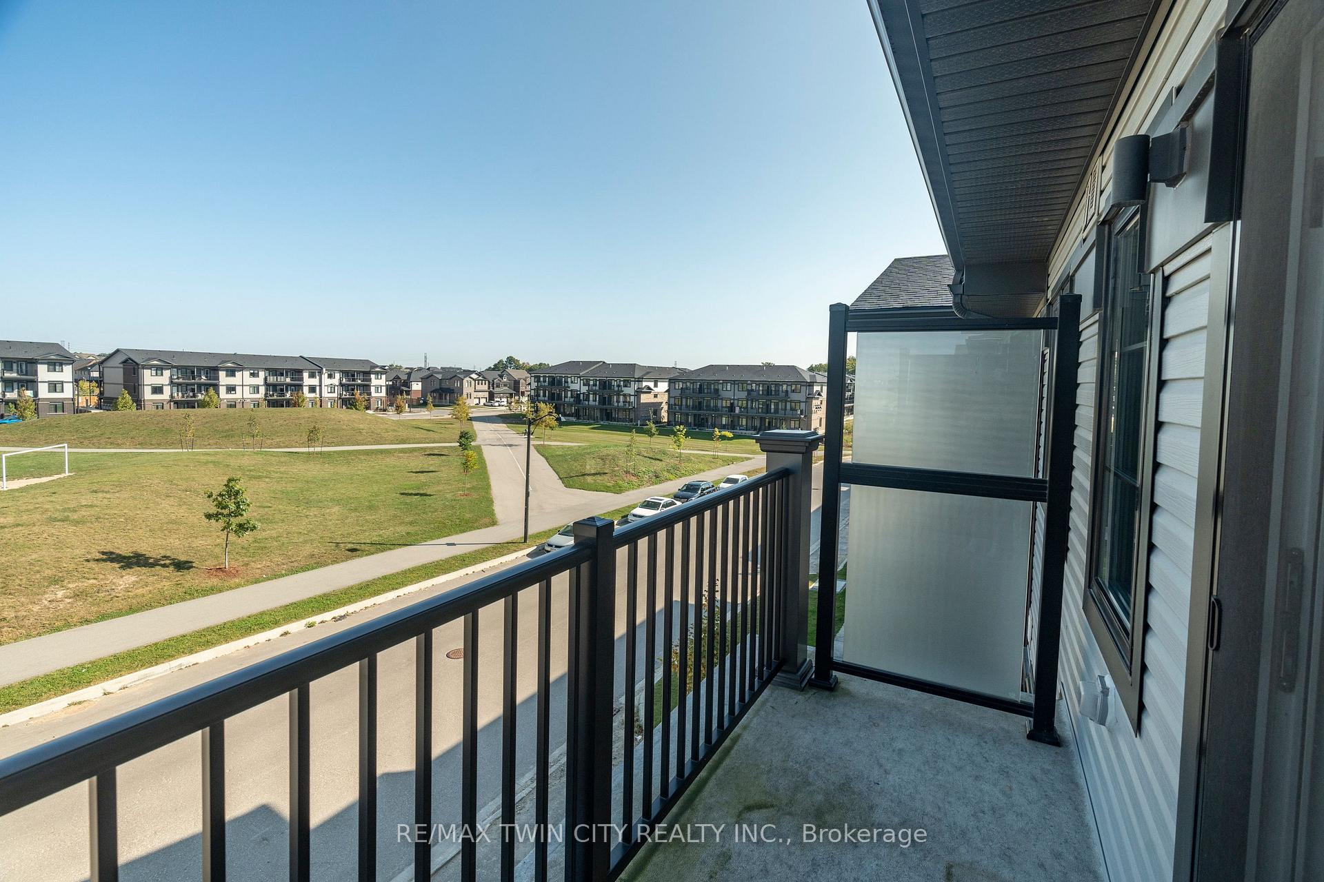 Photo 25 of 152 Wheat Lane, Kitchener — HOMEH
