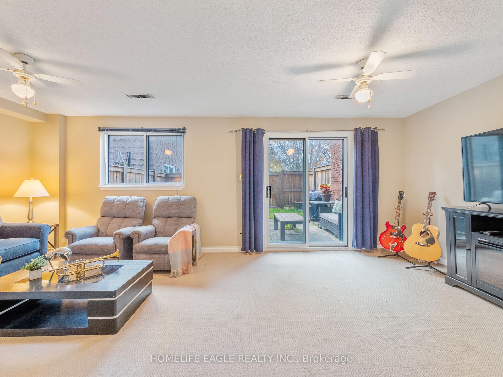 Photo 14 of Unit 47, 64 Poplar Crescent, Aurora, Aurora Highlands — HOMEH