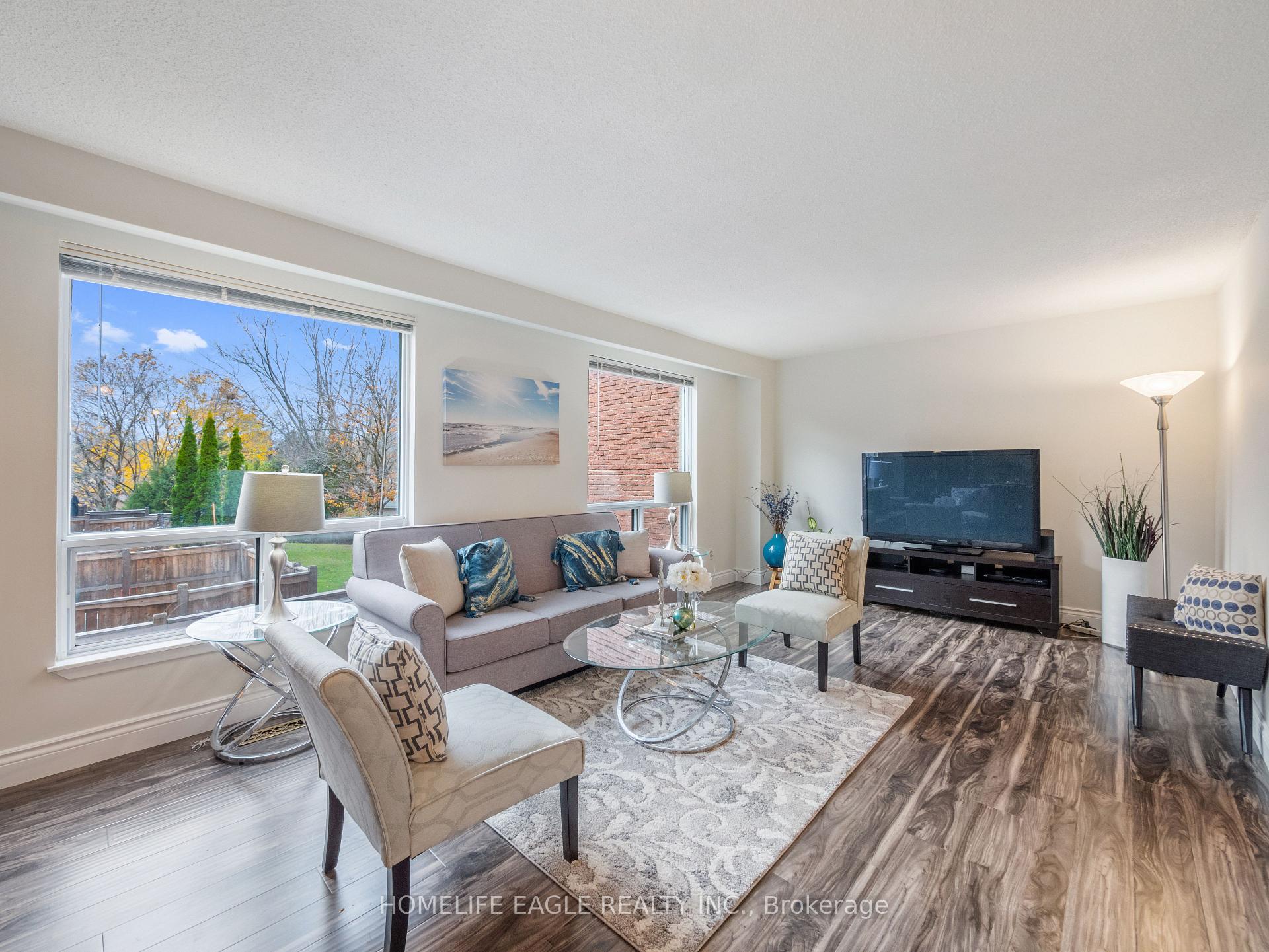 Photo 17 of Unit 47, 64 Poplar Crescent, Aurora, Aurora Highlands — HOMEH
