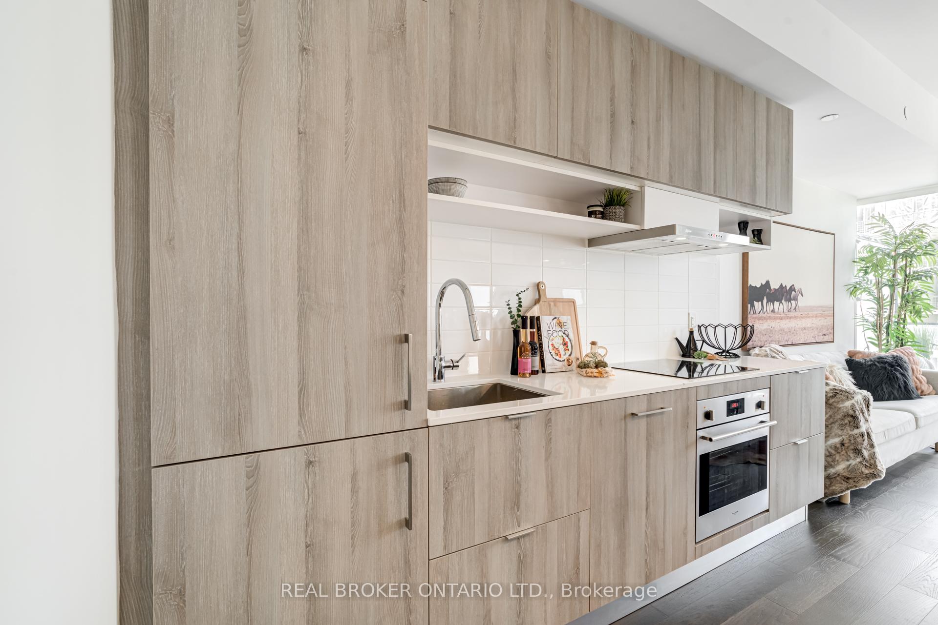 Photo 5 of Unit 2808, 5 Soudan Avenue, Toronto, Mount Pleasant West — HOMEH