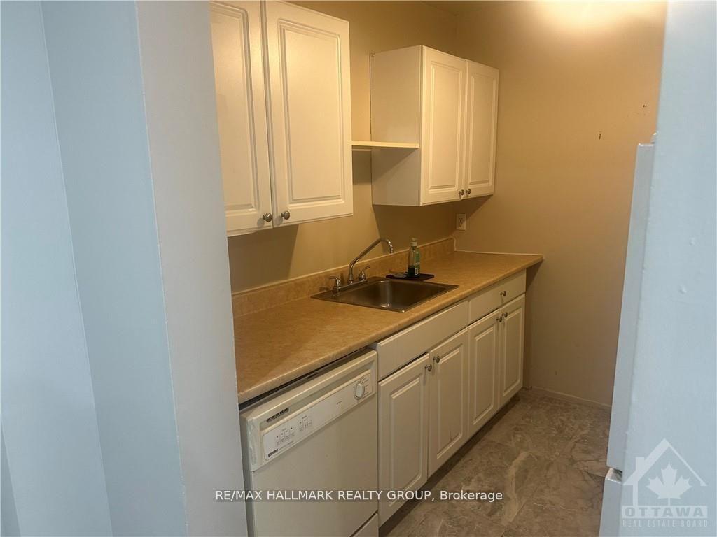 Photo 7 of Unit 32, 2610 Draper Avenue, Ottawa, Redwood Park — HOMEH