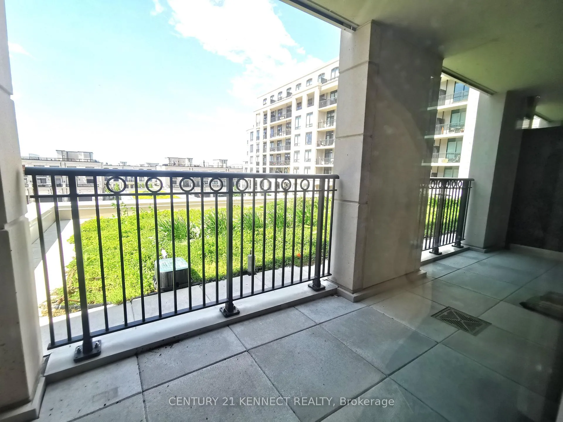Photo 1 of Unit 307W, 268 Buchanan Drive, Markham, Unionville — HOMEH