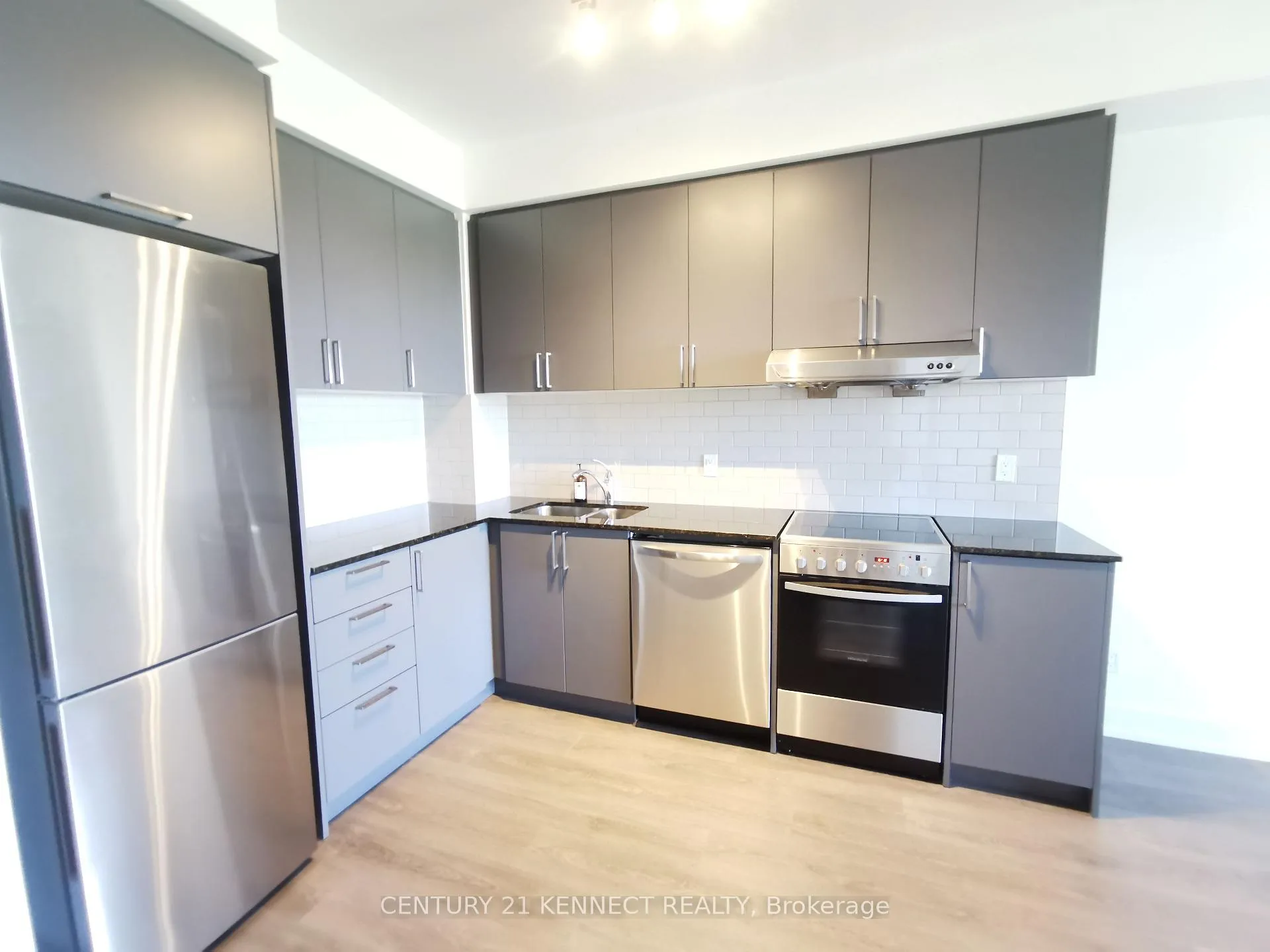 Photo 6 of Unit 307W, 268 Buchanan Drive, Markham, Unionville — HOMEH