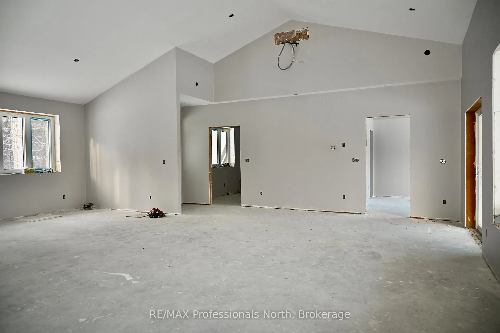 Photo 12 of 121 Loon Lake Road, Magnetawan — HOMEH