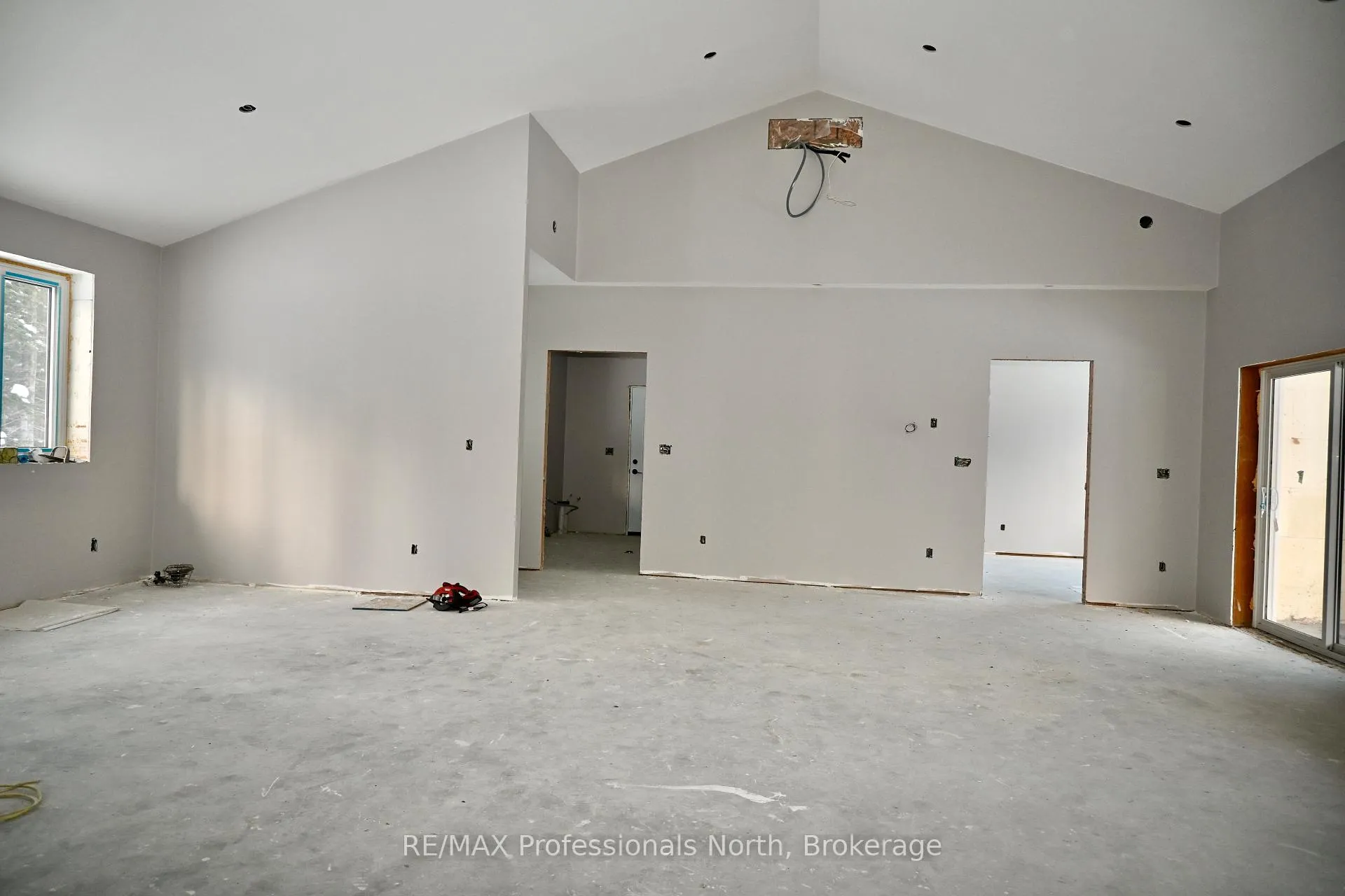 Photo 71 of 121 Loon Lake Road, Magnetawan — HOMEH