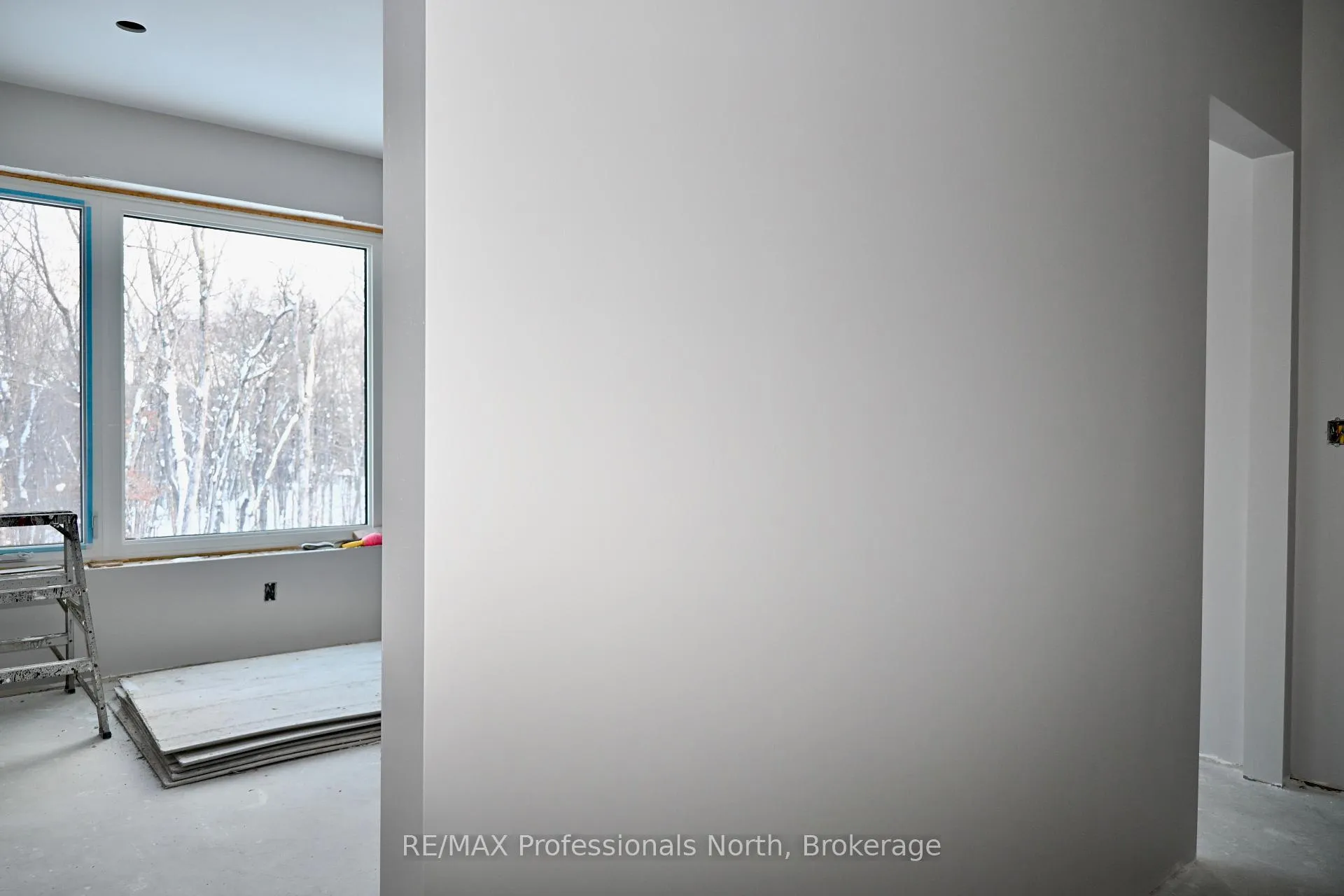 Photo 98 of 121 Loon Lake Road, Magnetawan — HOMEH