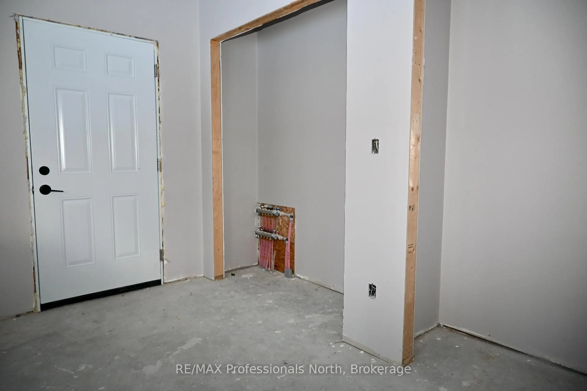 Photo 128 of 121 Loon Lake Road, Magnetawan — HOMEH