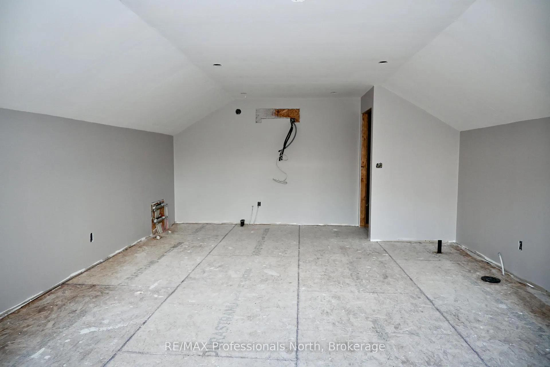 Photo 139 of 121 Loon Lake Road, Magnetawan — HOMEH