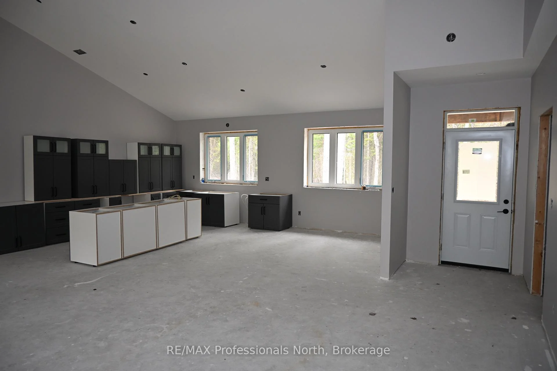Photo 8 of 121 Loon Lake Road, Magnetawan — HOMEH