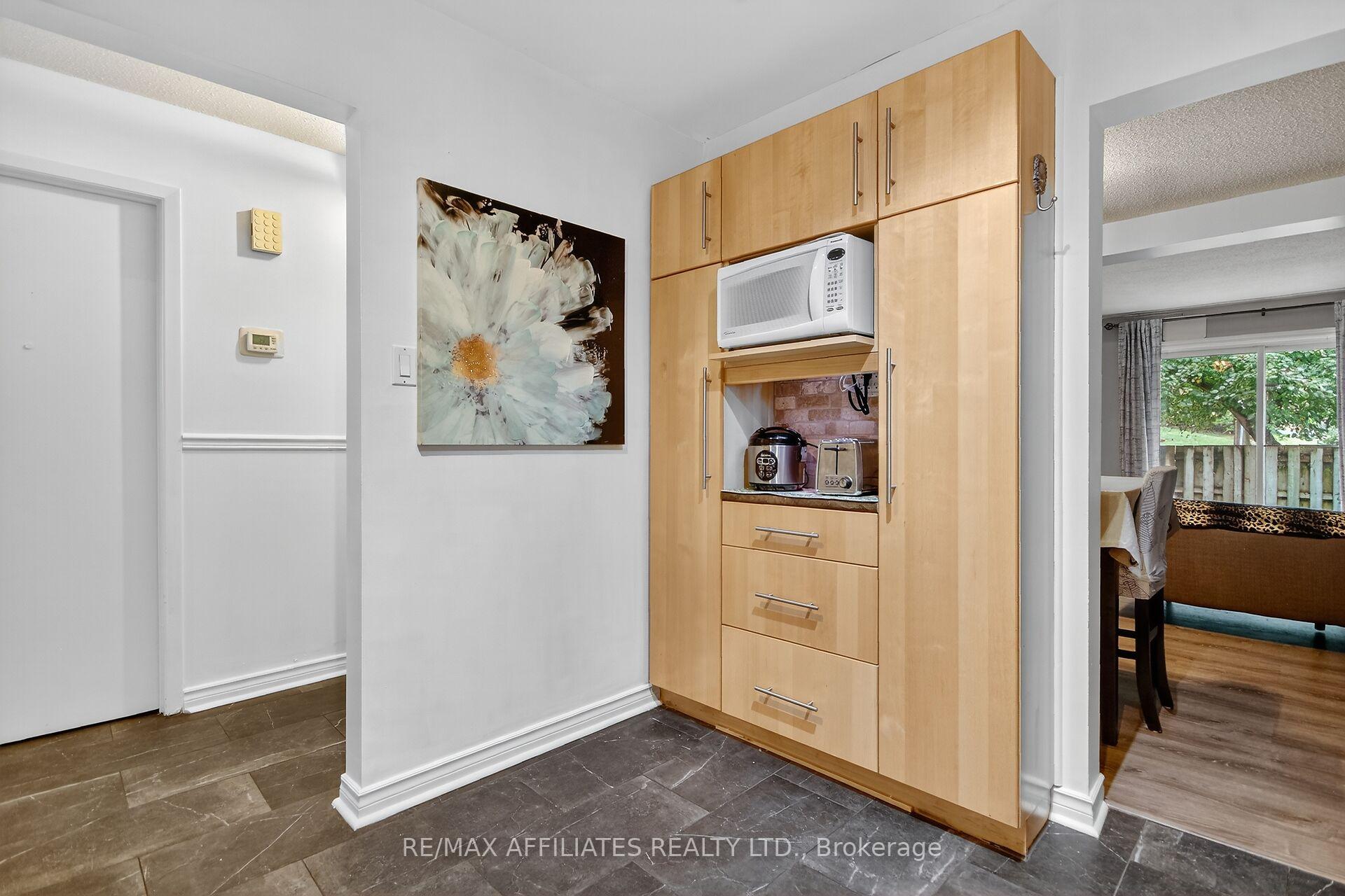 Photo 5 of Unit 17, 73 Clarkson Crescent, Ottawa, Kanata - Katimavik — HOMEH