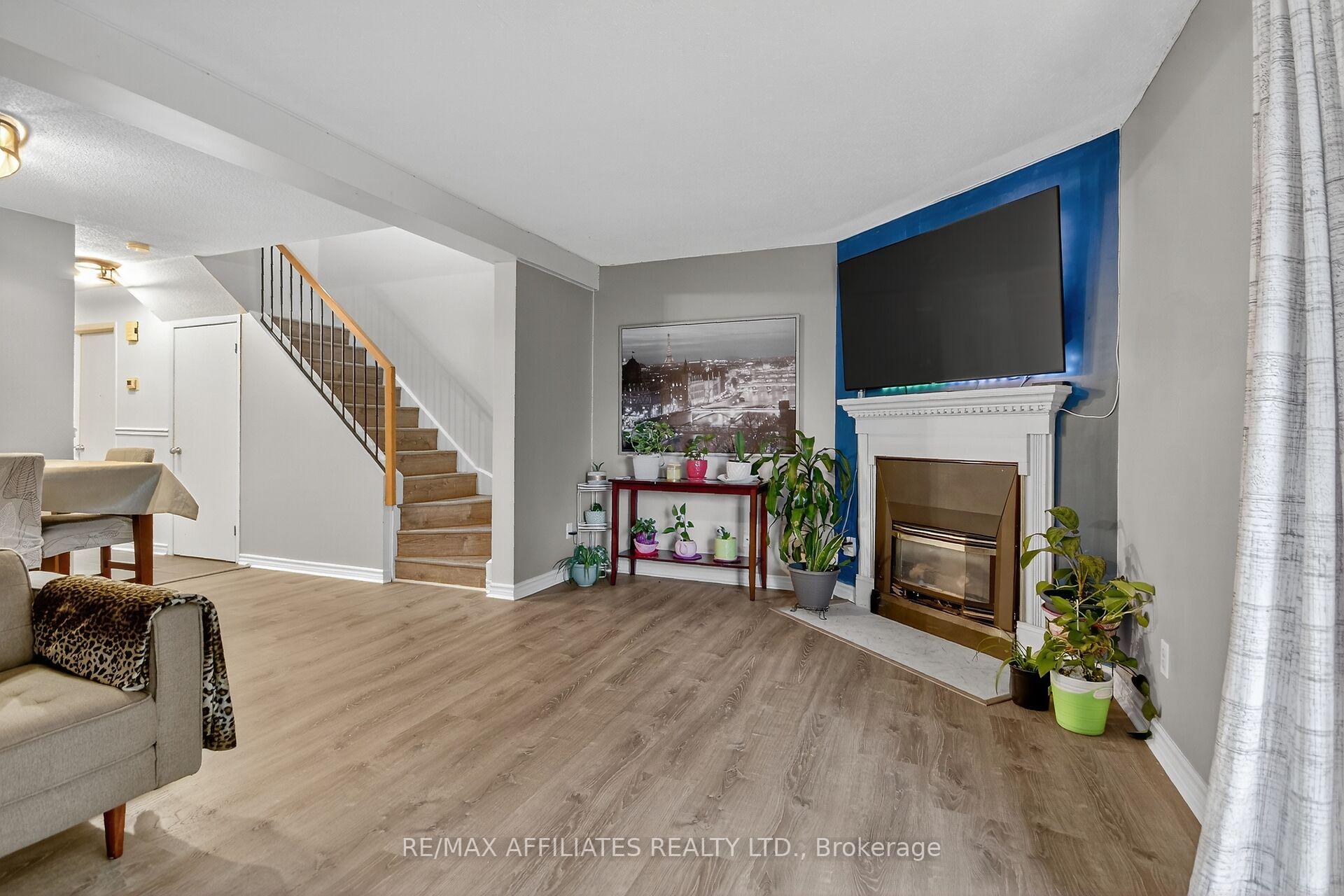 Photo 8 of Unit 17, 73 Clarkson Crescent, Ottawa, Kanata - Katimavik — HOMEH
