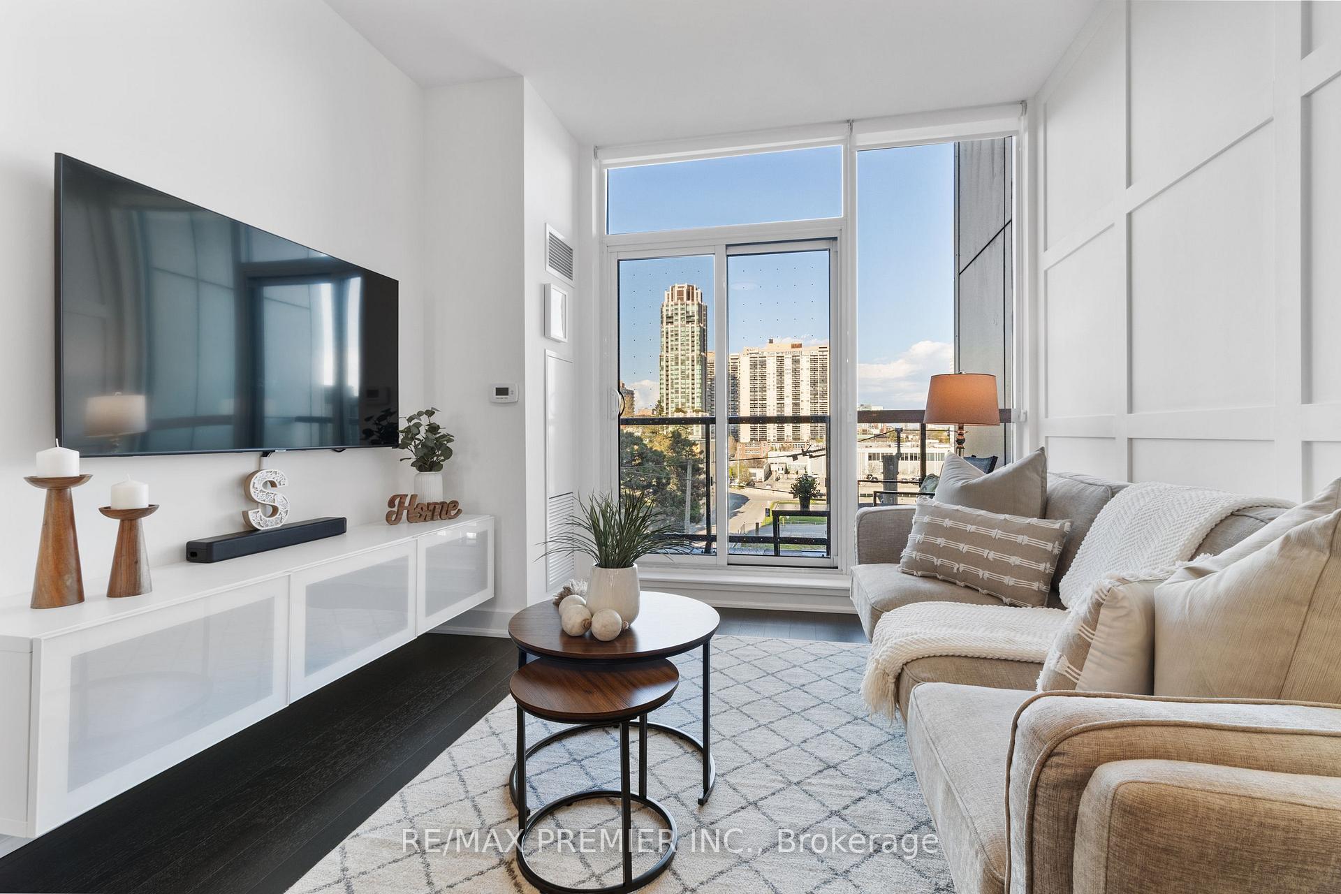 Photo 1 of Unit 404, 1486 Bathurst Street, Toronto, Humewood-Cedarvale — HOMEH