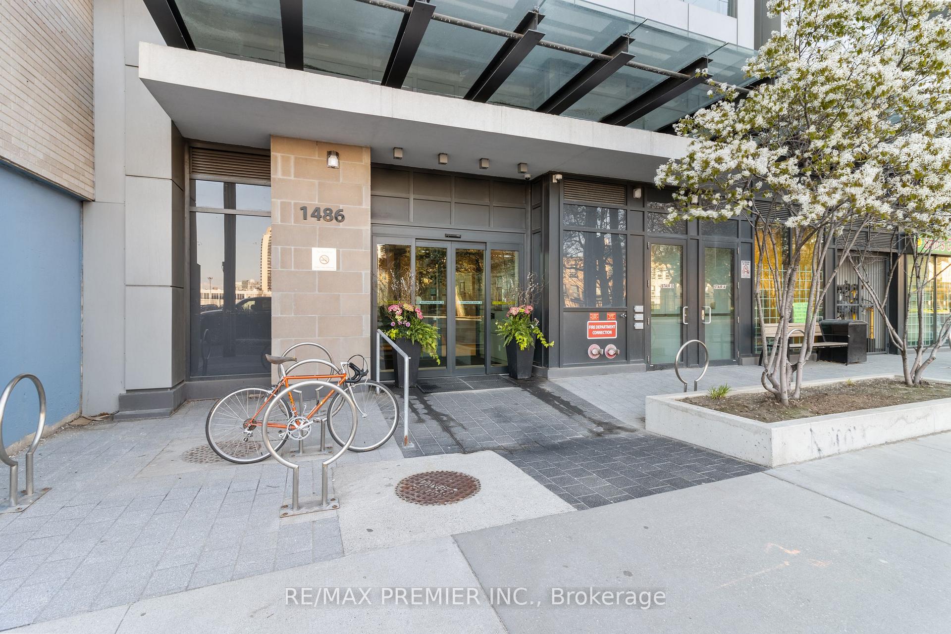 Photo 4 of Unit 404, 1486 Bathurst Street, Toronto, Humewood-Cedarvale — HOMEH