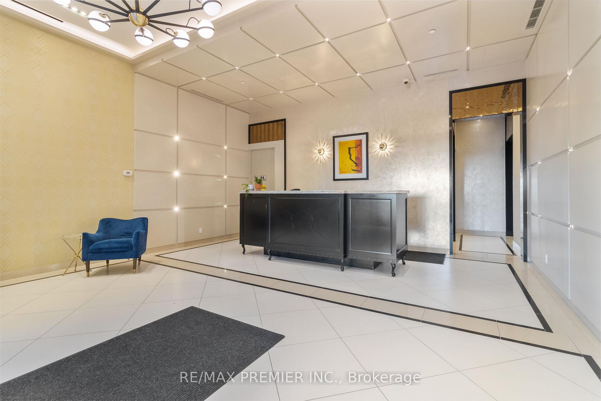 Photo 3 of Unit 404, 1486 Bathurst Street, Toronto, Humewood-Cedarvale — HOMEH