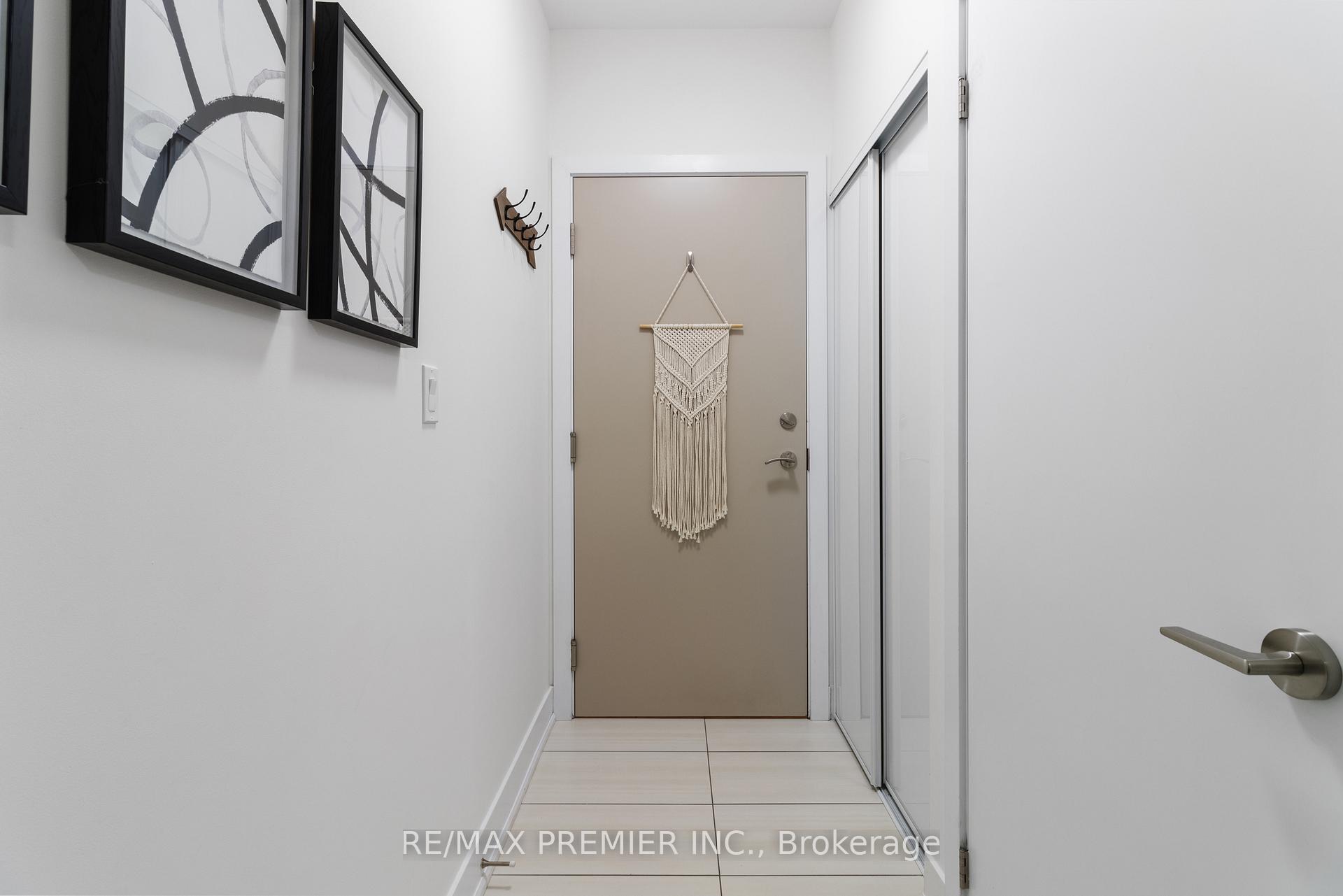 Photo 9 of Unit 404, 1486 Bathurst Street, Toronto, Humewood-Cedarvale — HOMEH