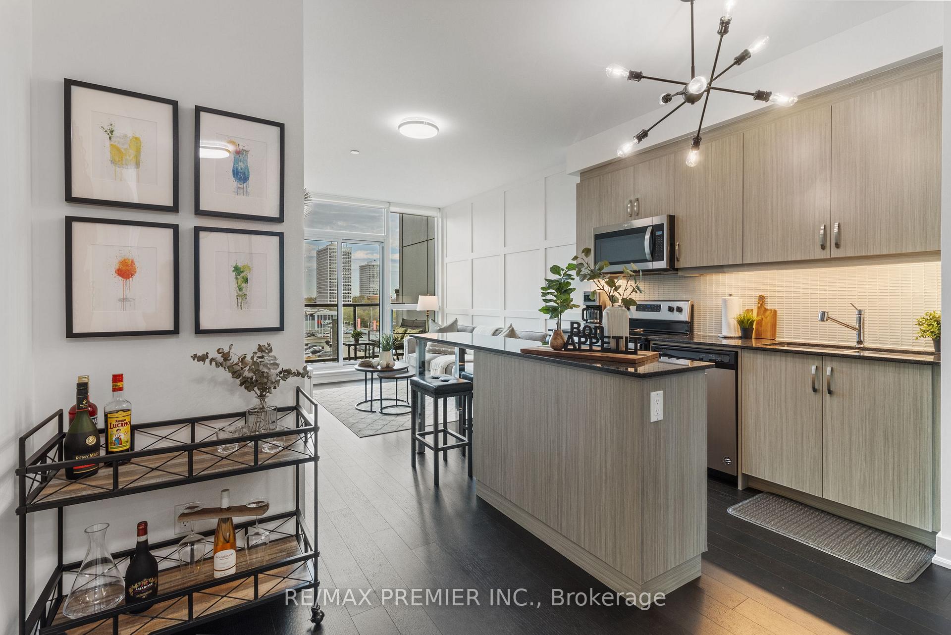 Photo 8 of Unit 404, 1486 Bathurst Street, Toronto, Humewood-Cedarvale — HOMEH