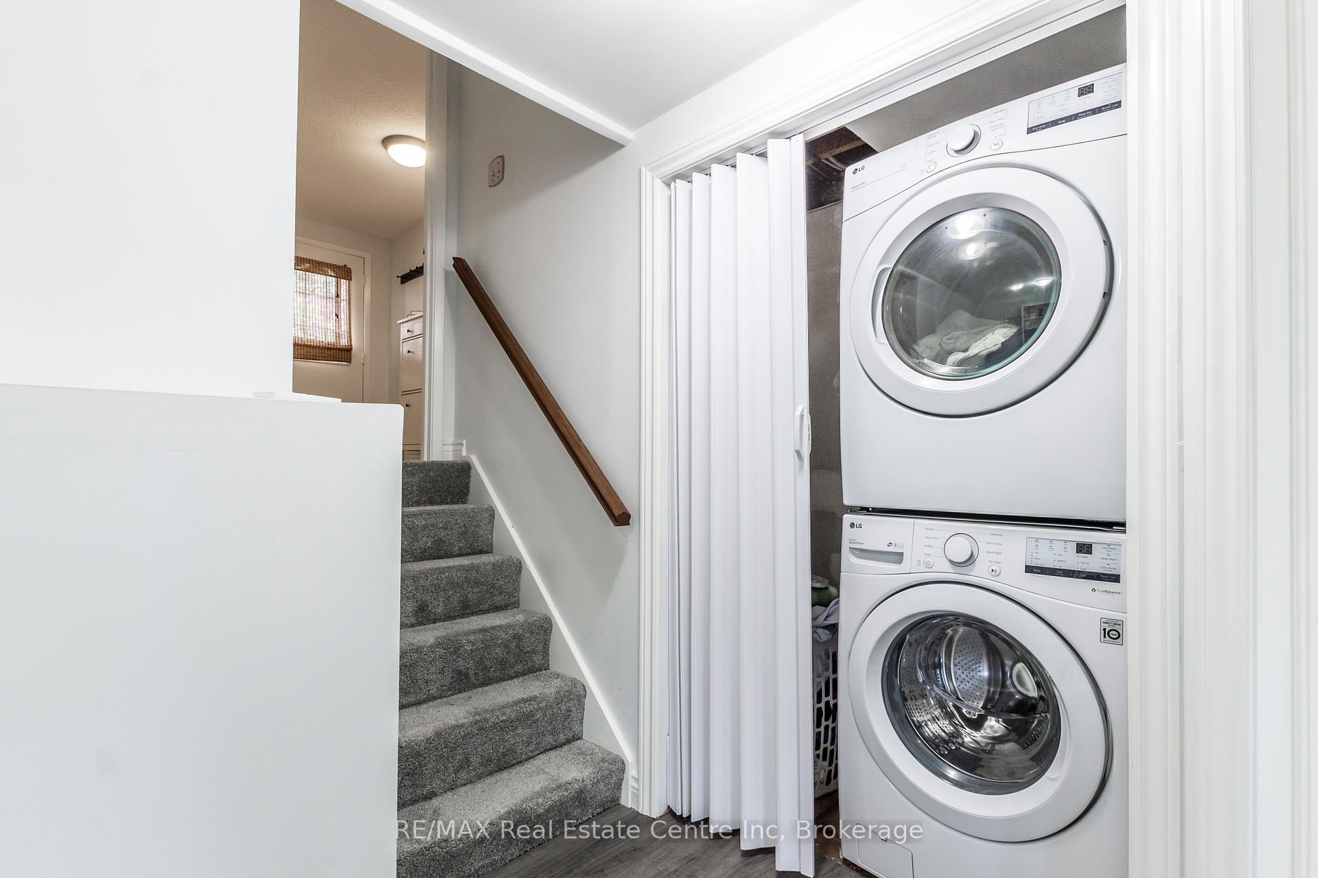Photo 5 of Unit 35, 80 Old Country Drive, Kitchener — HOMEH