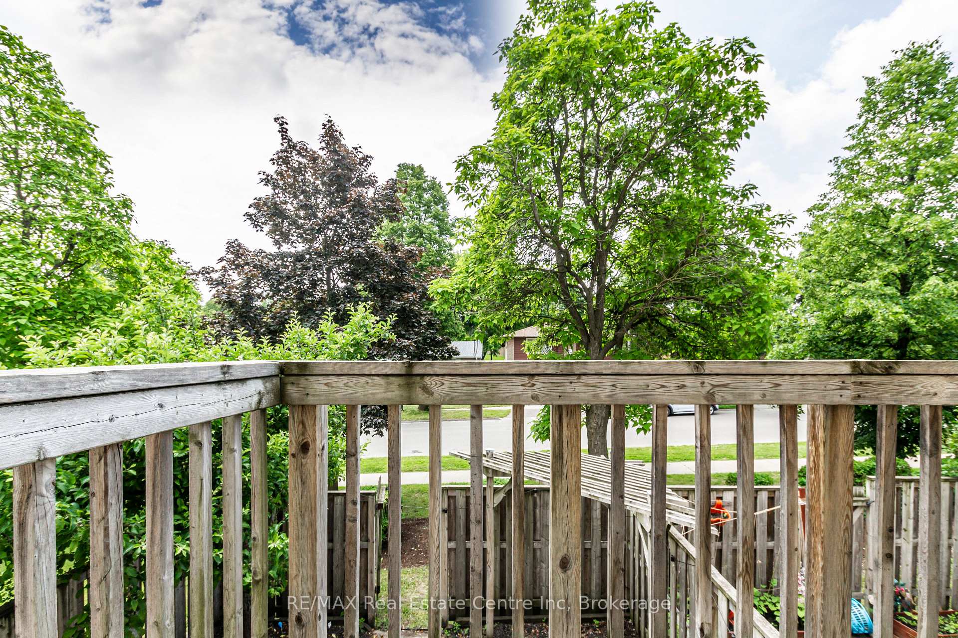 Photo 11 of Unit 35, 80 Old Country Drive, Kitchener — HOMEH