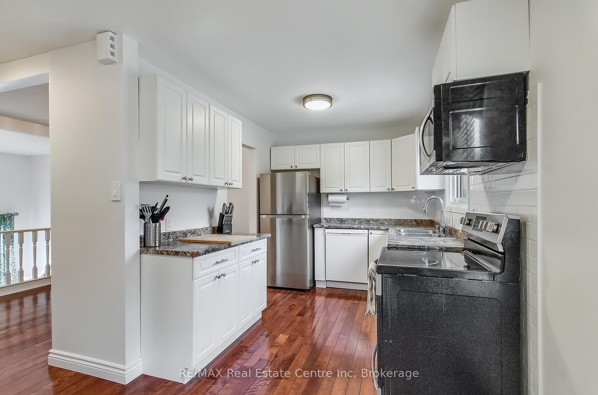 Photo 16 of Unit 35, 80 Old Country Drive, Kitchener — HOMEH