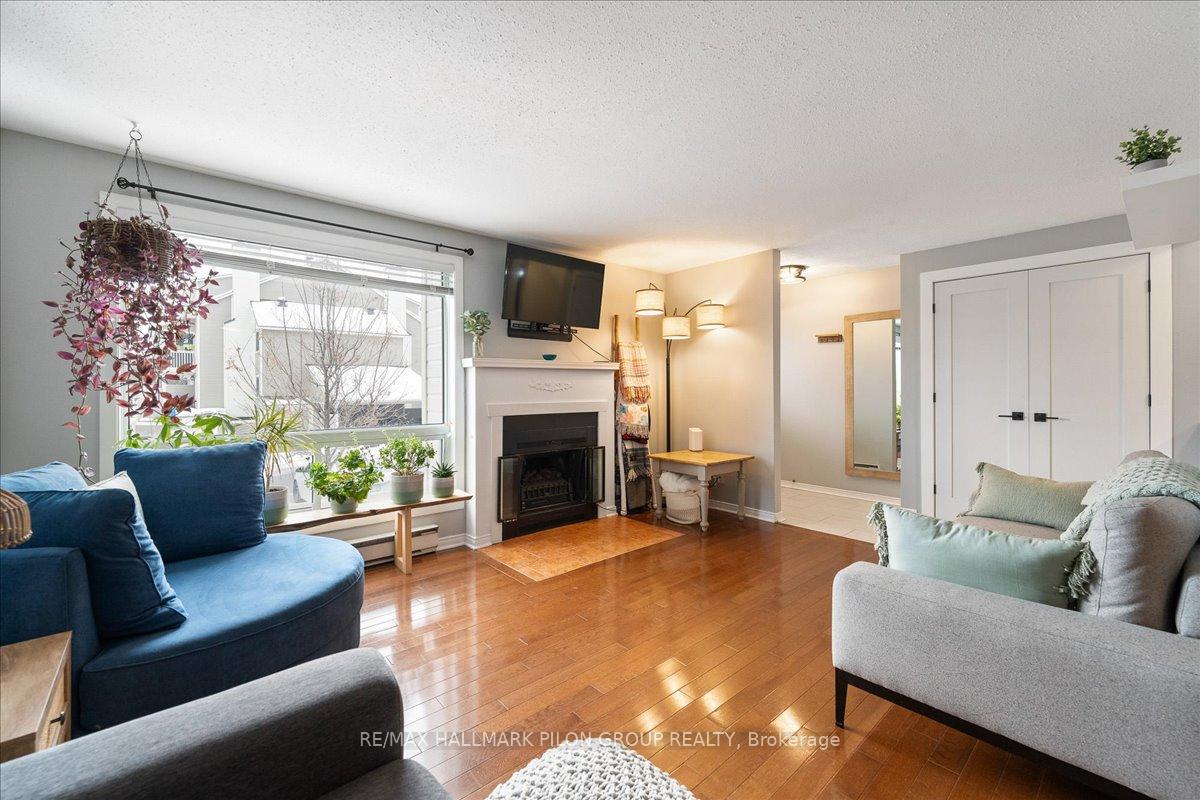 Photo 5 of Unit 85A, 758 St. Andre Drive, Ottawa, Hiawatha Park/Convent Glen — HOMEH