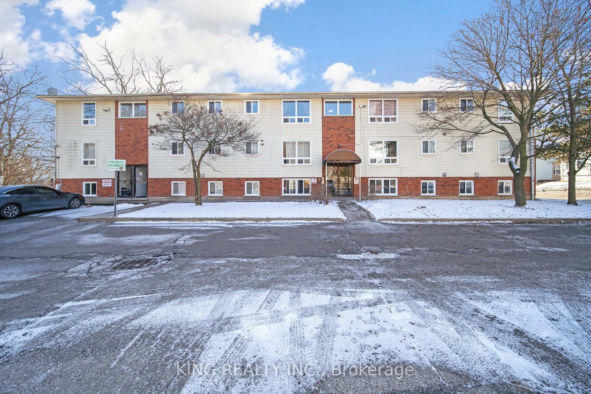 Photo 26 of Unit 1, 119 Cedar Street S, Kitchener, Cedar Hill — HOMEH