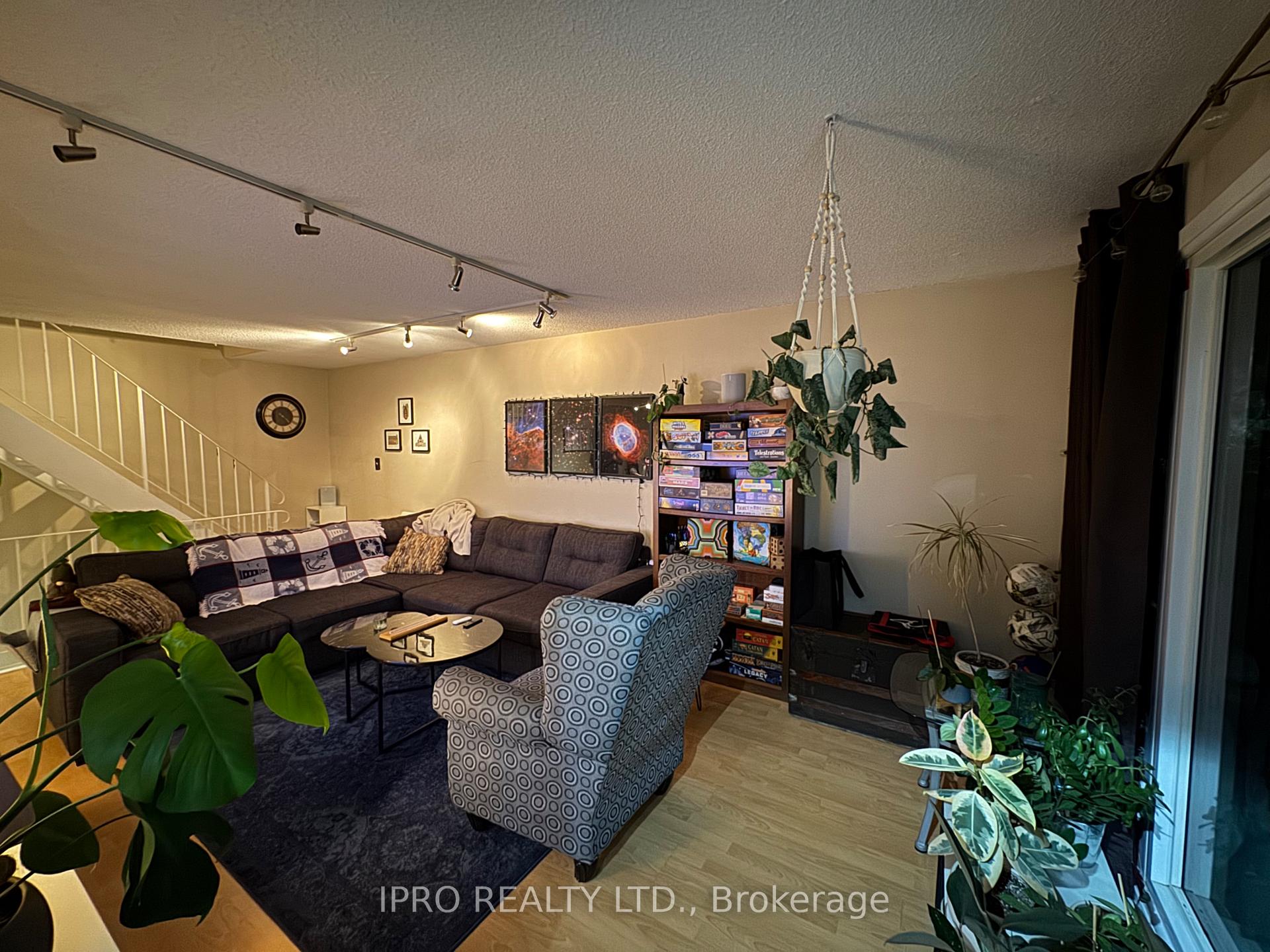 Photo 6 of 366 Scottsdale Drive, Guelph, Dovercliffe Park/Old University — HOMEH