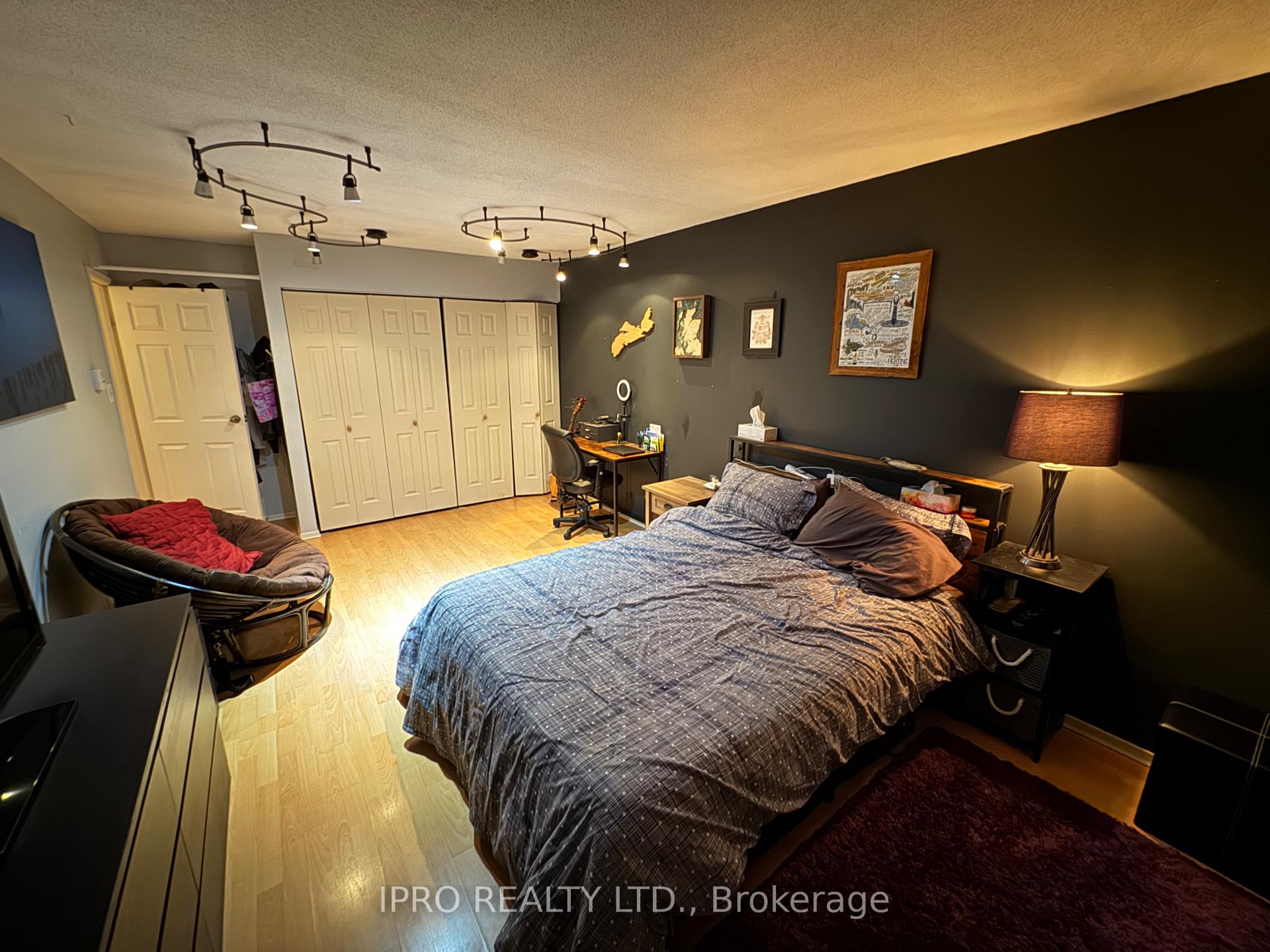 Photo 15 of 366 Scottsdale Drive, Guelph, Dovercliffe Park/Old University — HOMEH