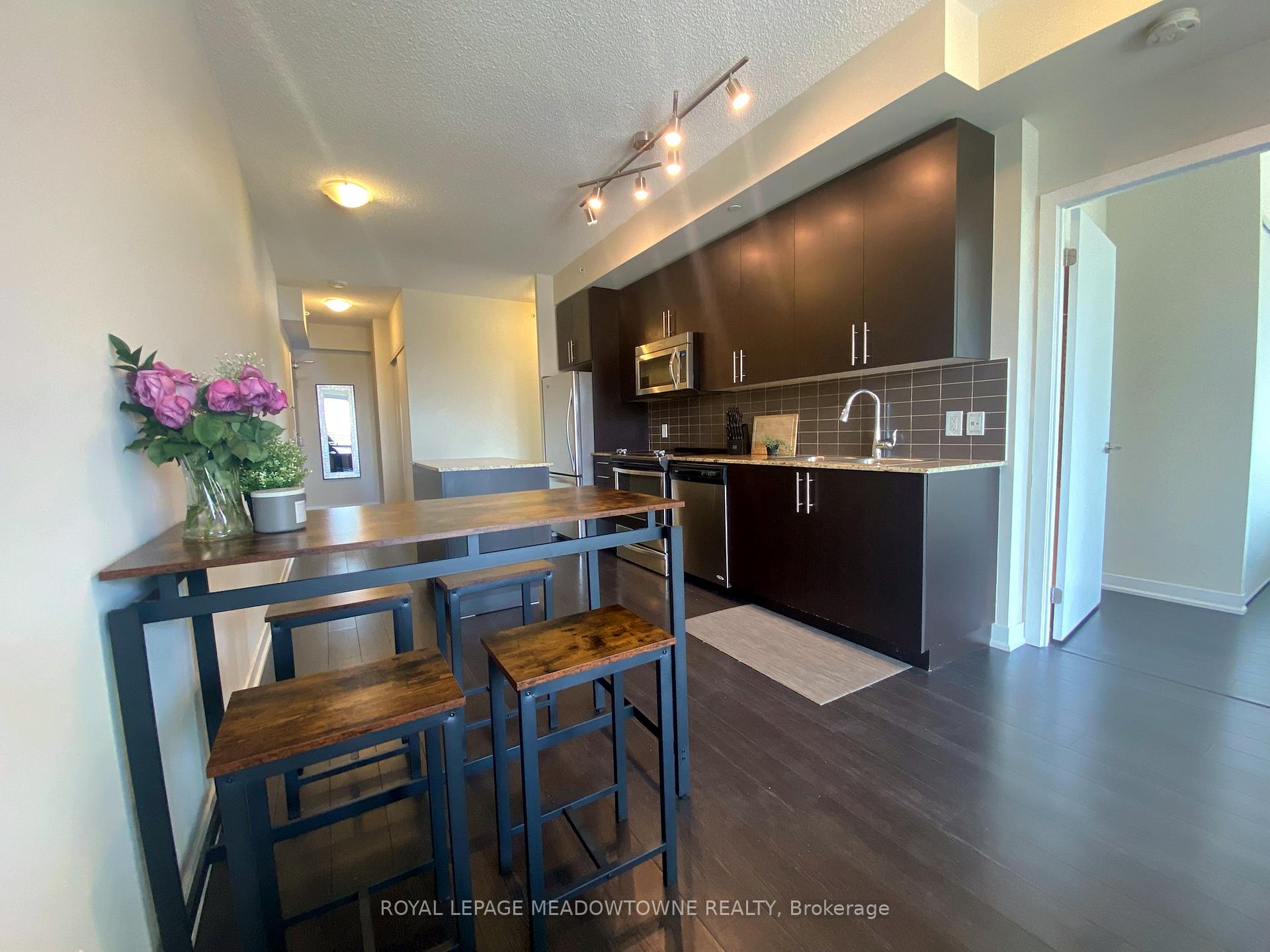 Photo 8 of Unit 404, 85 Duke Street W, Kitchener, City Commercial Core — HOMEH
