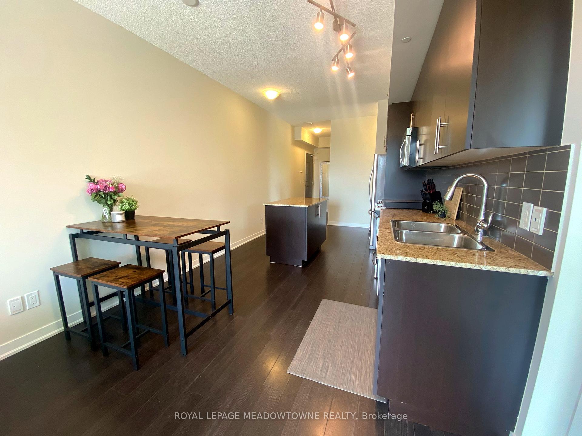Photo 9 of Unit 404, 85 Duke Street W, Kitchener, City Commercial Core — HOMEH