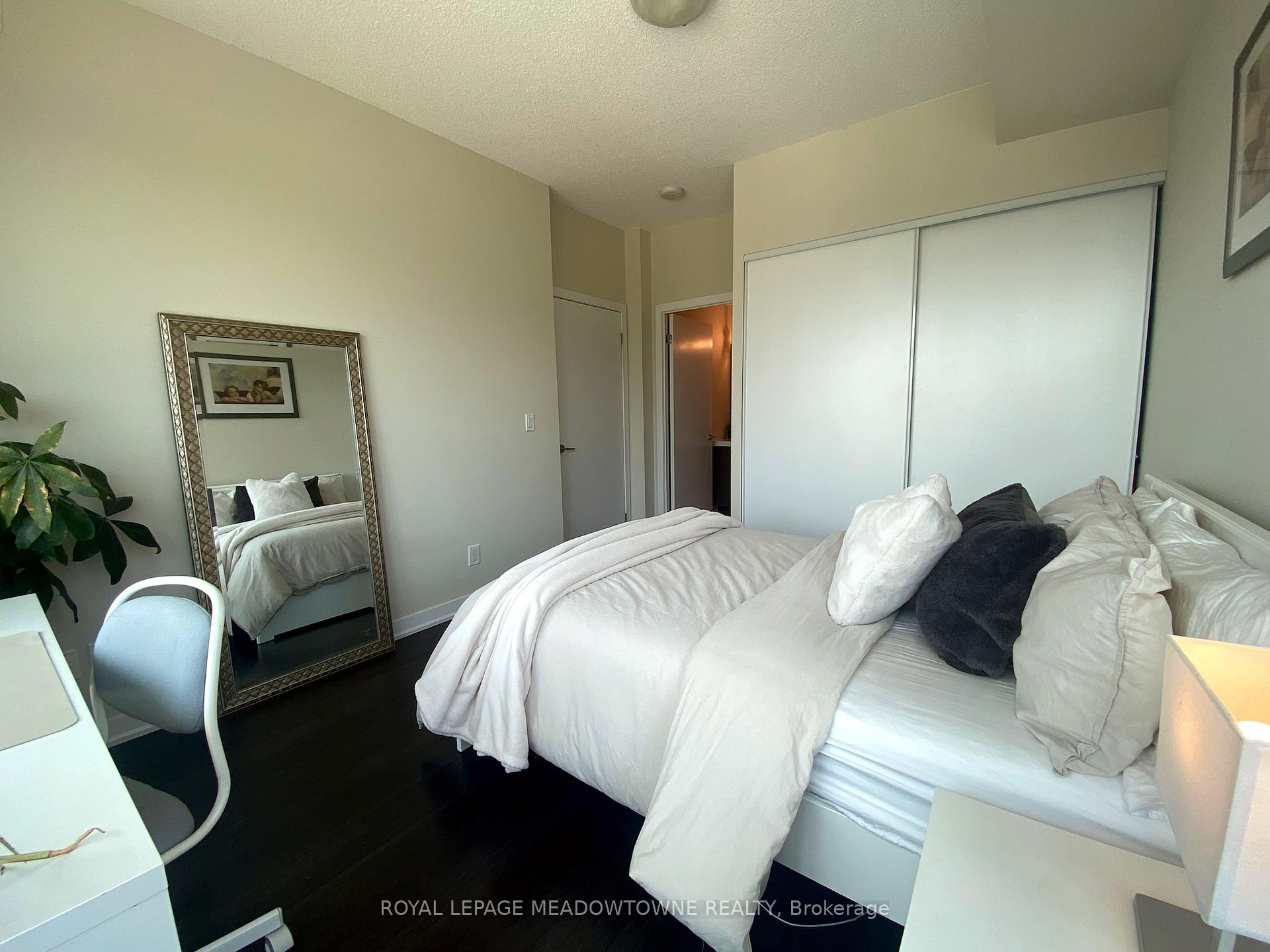 Photo 16 of Unit 404, 85 Duke Street W, Kitchener, City Commercial Core — HOMEH