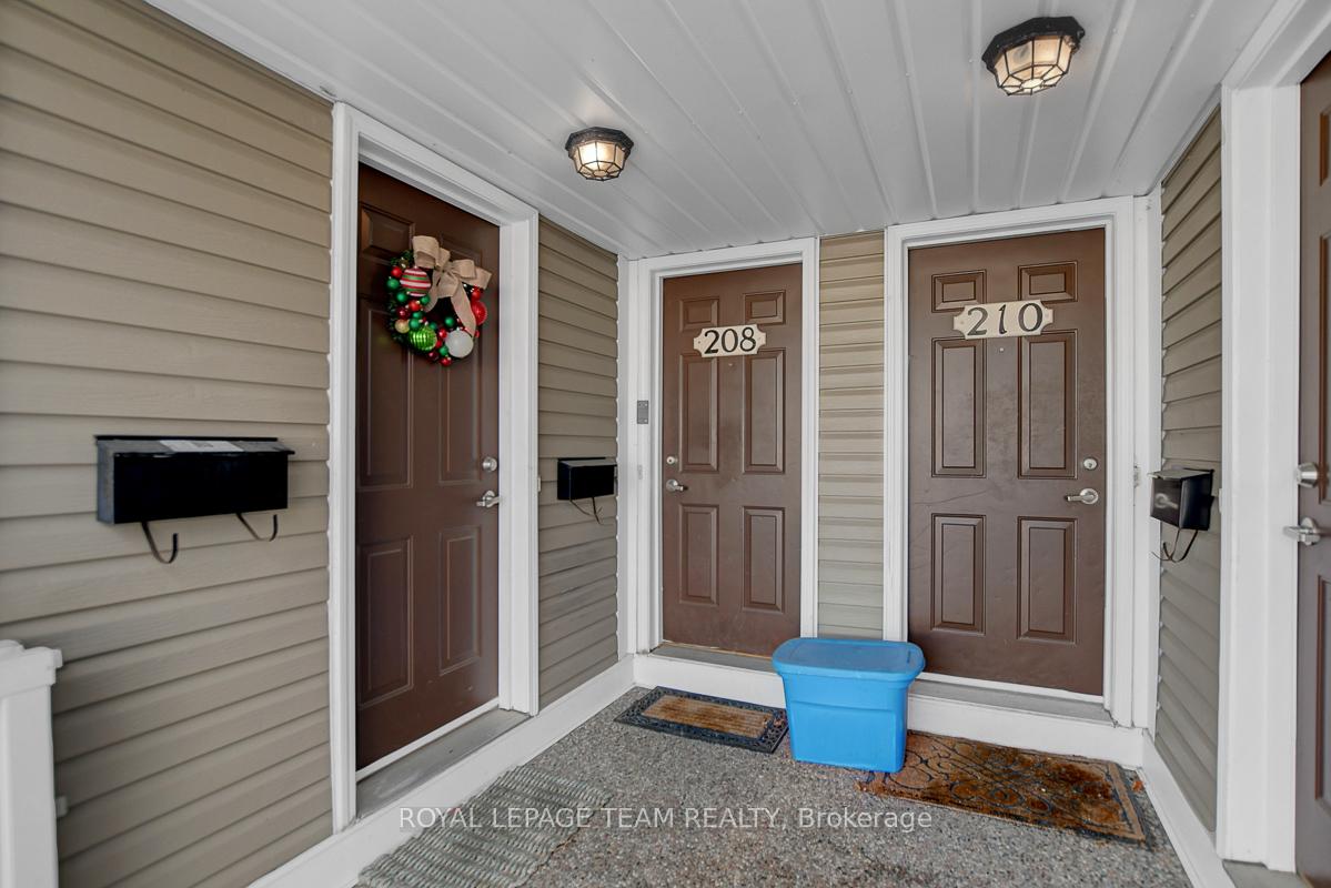 Photo 3 of Unit 18, 208 Chapman Mills Drive, Ottawa, Barrhaven - Strandherd — HOMEH