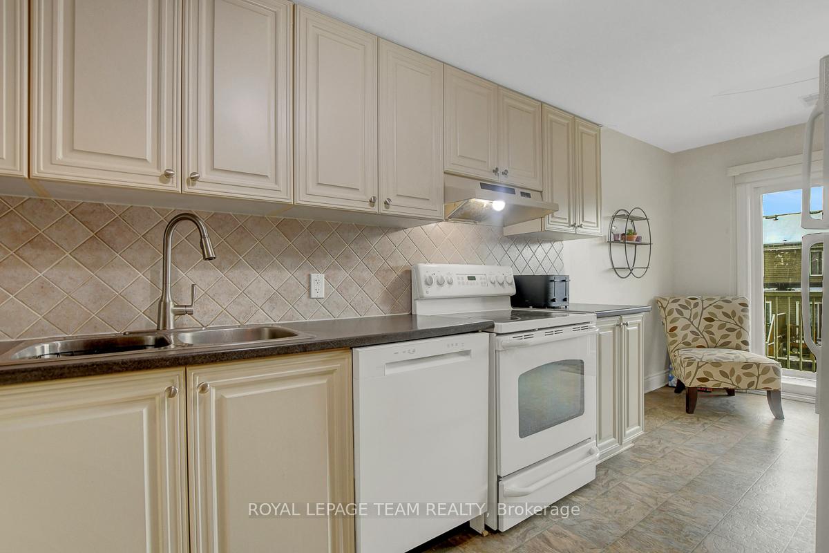 Photo 14 of Unit 18, 208 Chapman Mills Drive, Ottawa, Barrhaven - Strandherd — HOMEH