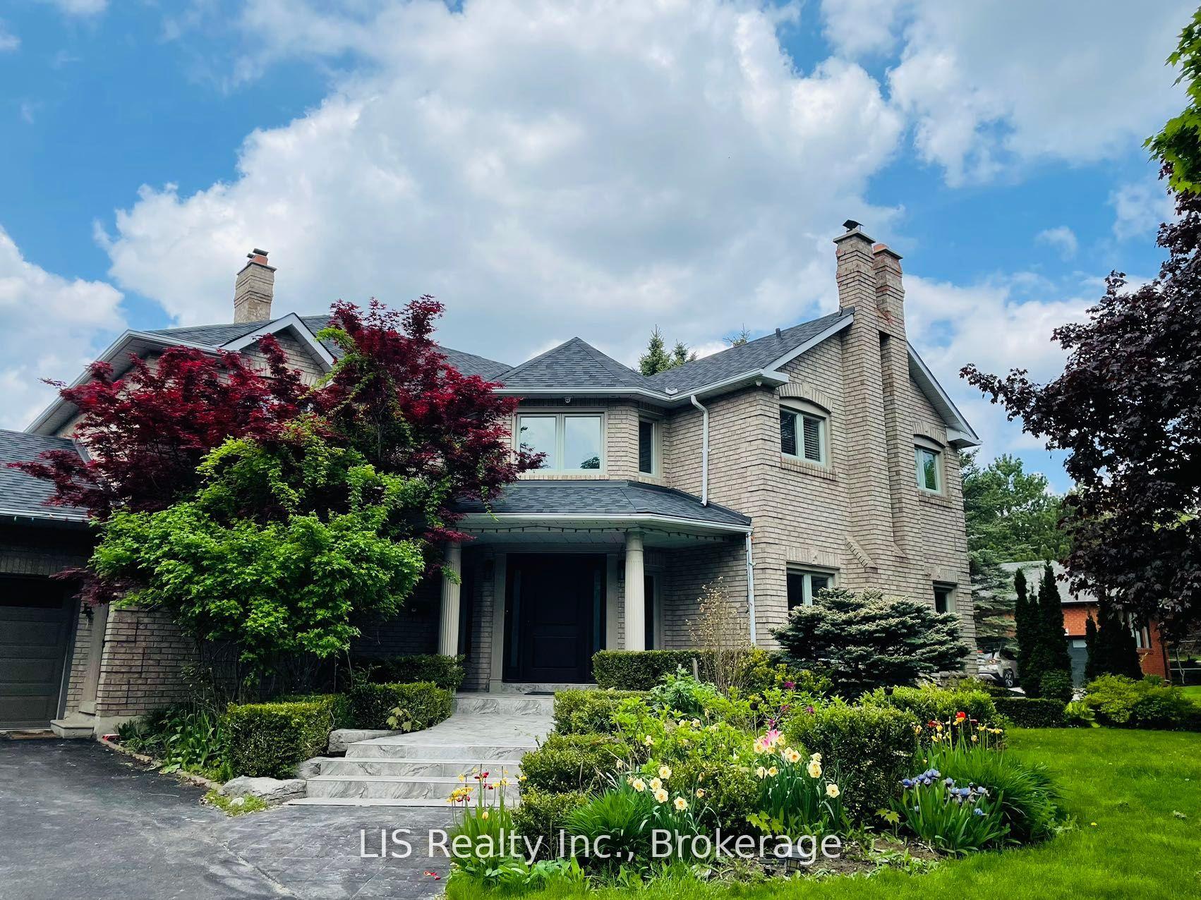 Front of 109 Treegrove Circle