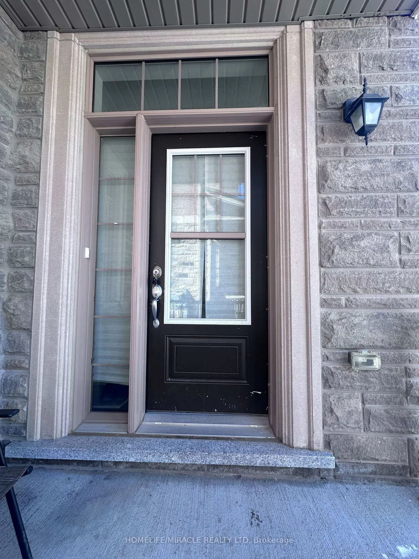 Photo 4 of 44 Dolobram Trail, Brampton, Northwest Brampton — HOMEH