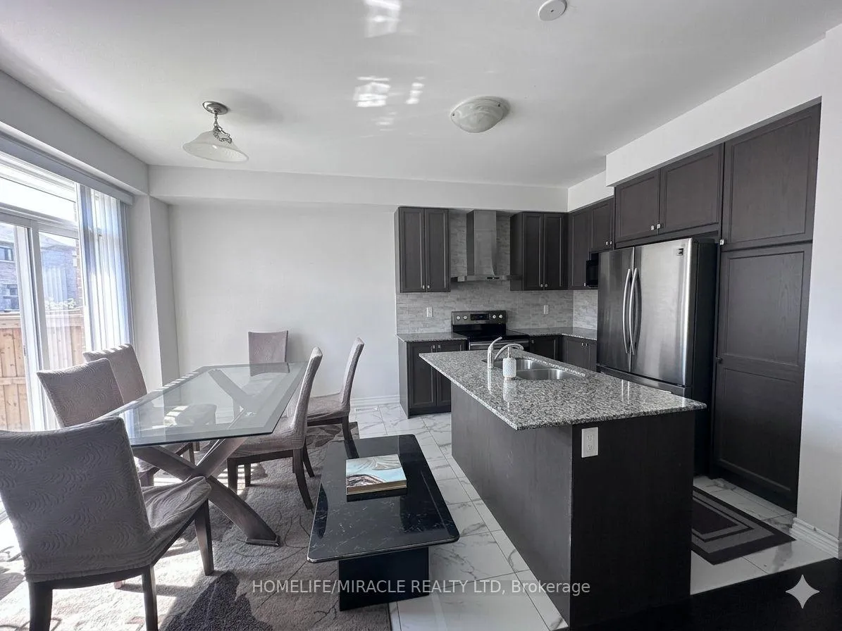 Photo 8 of 44 Dolobram Trail, Brampton, Northwest Brampton — HOMEH